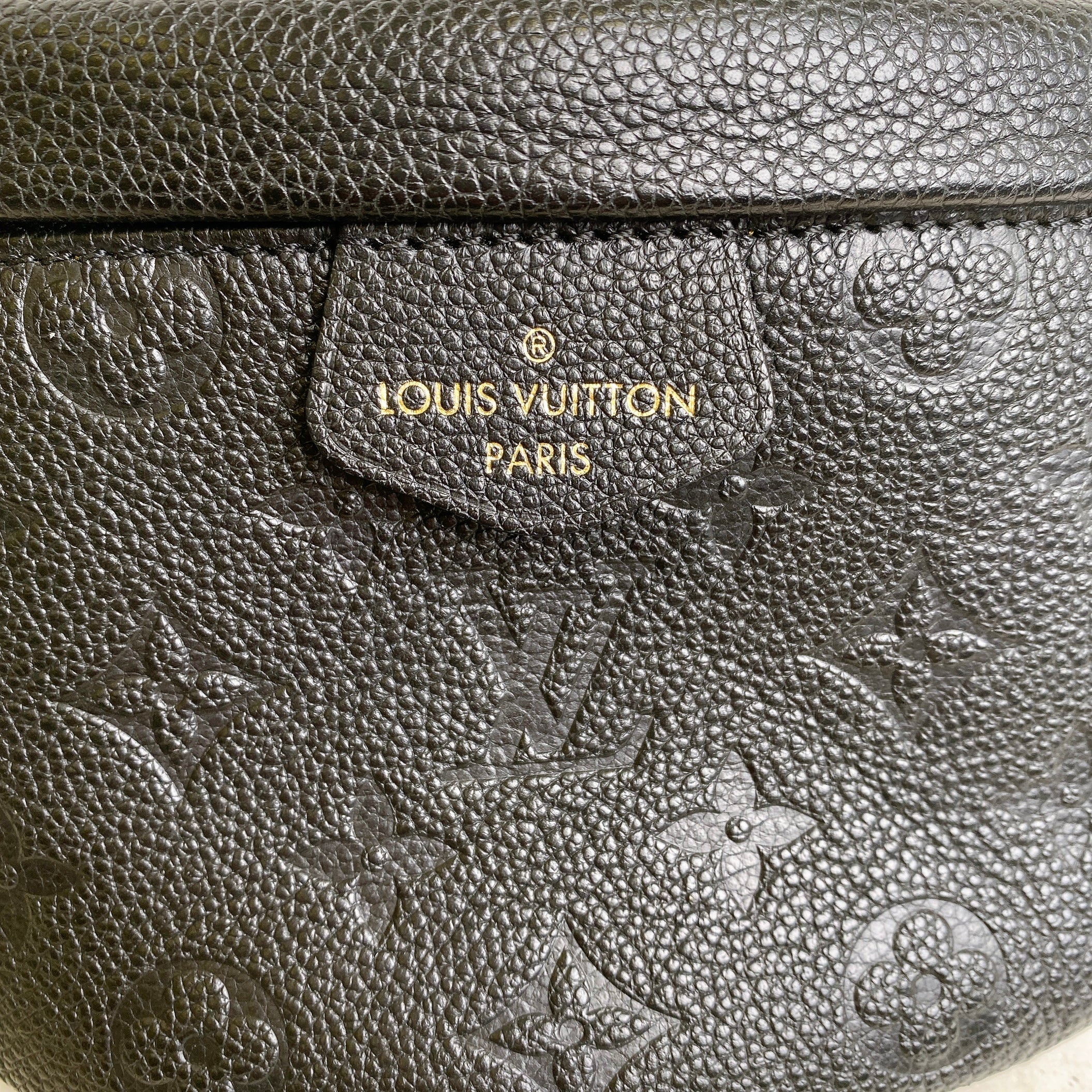 LV DISCOVERY BUMBAG