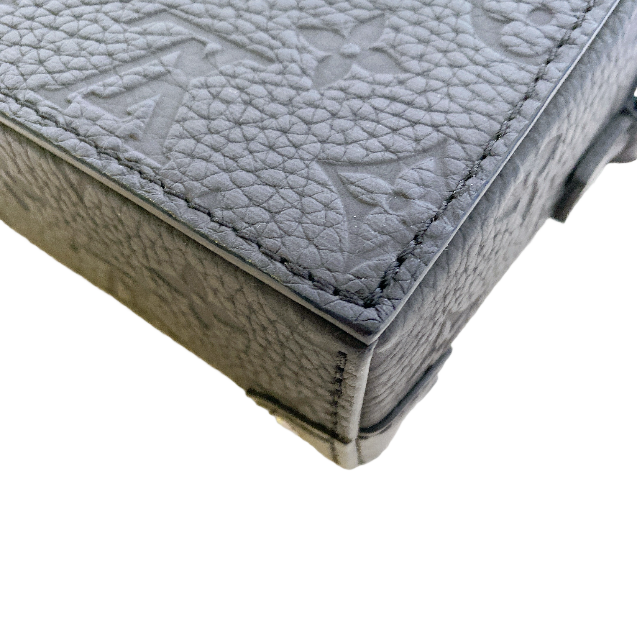 LV STEAMER WEARABLE WALLET