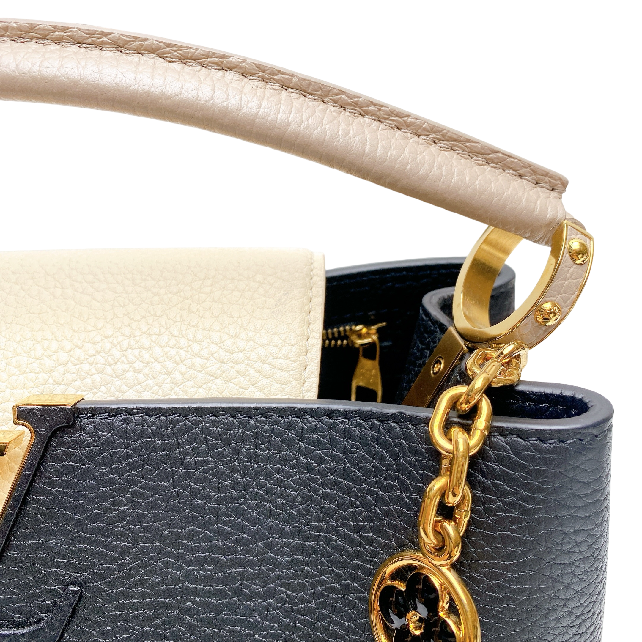 LV CAPUCINES MM