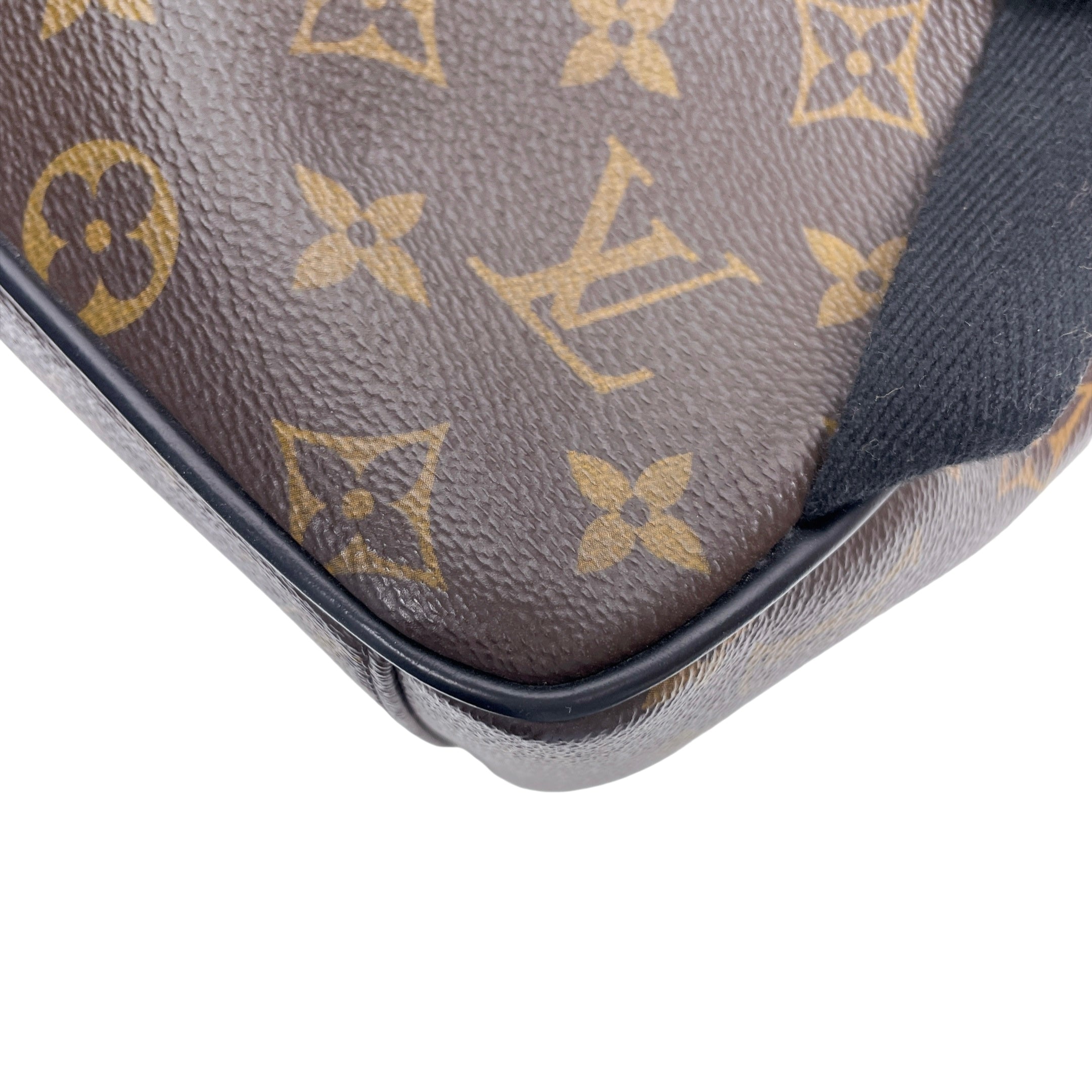 LV JOSH BACKPACK