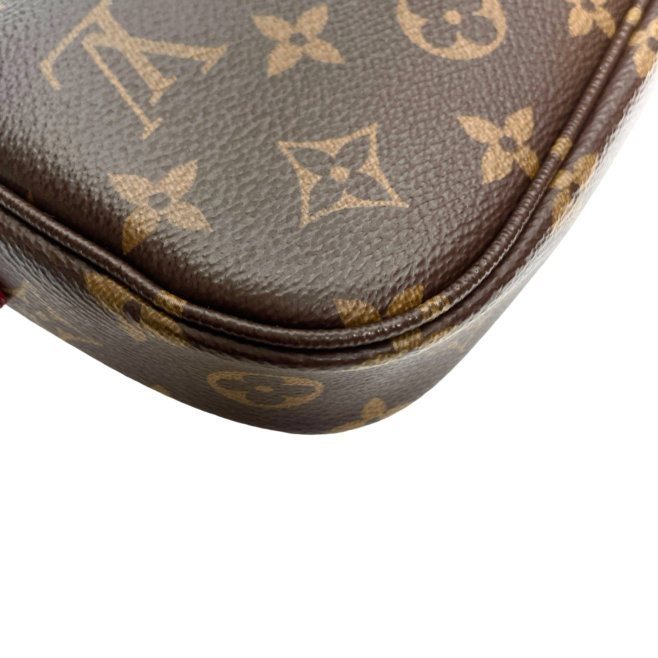 LV IVY WALLET ON CHAIN
