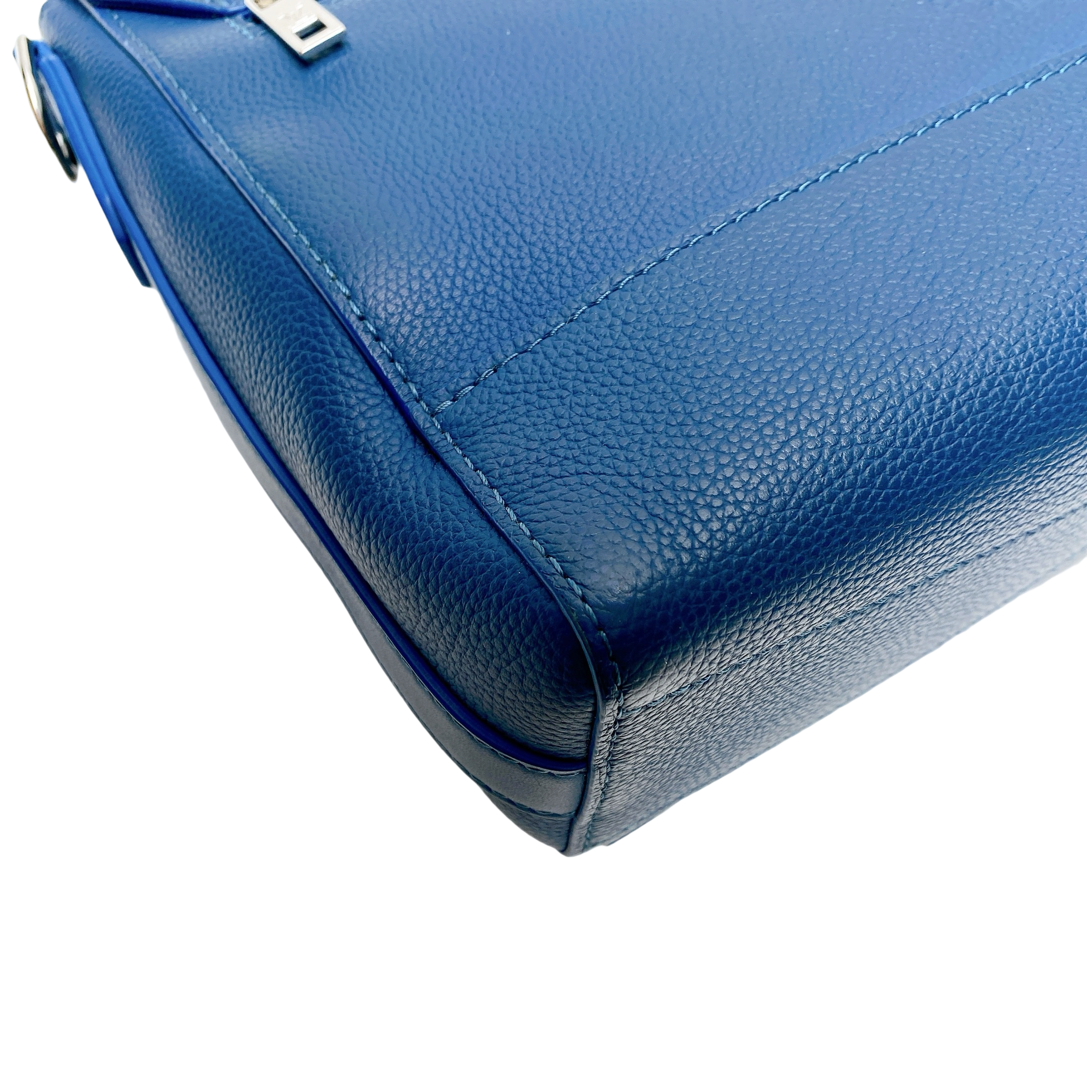 LV TAKE OFF MESSENGER