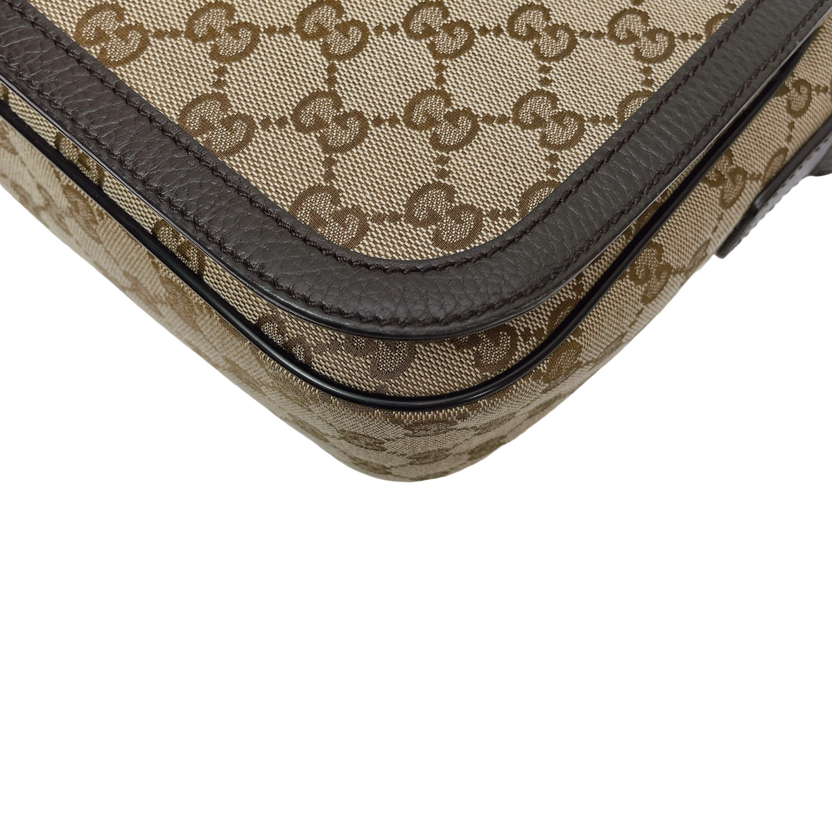 GUCCI GG CANVAS MESSENGER