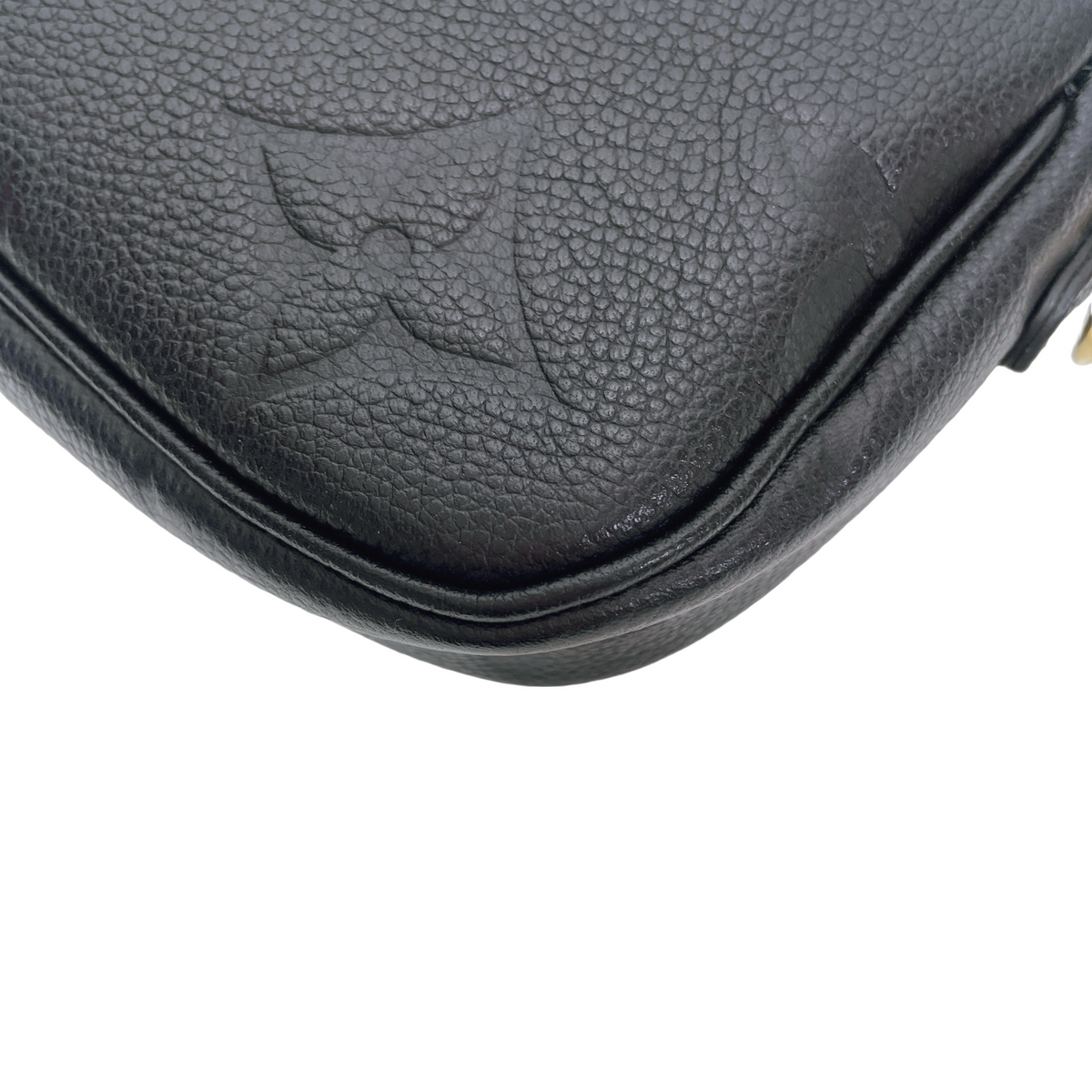 LV IVY WALLET ON CHAIN