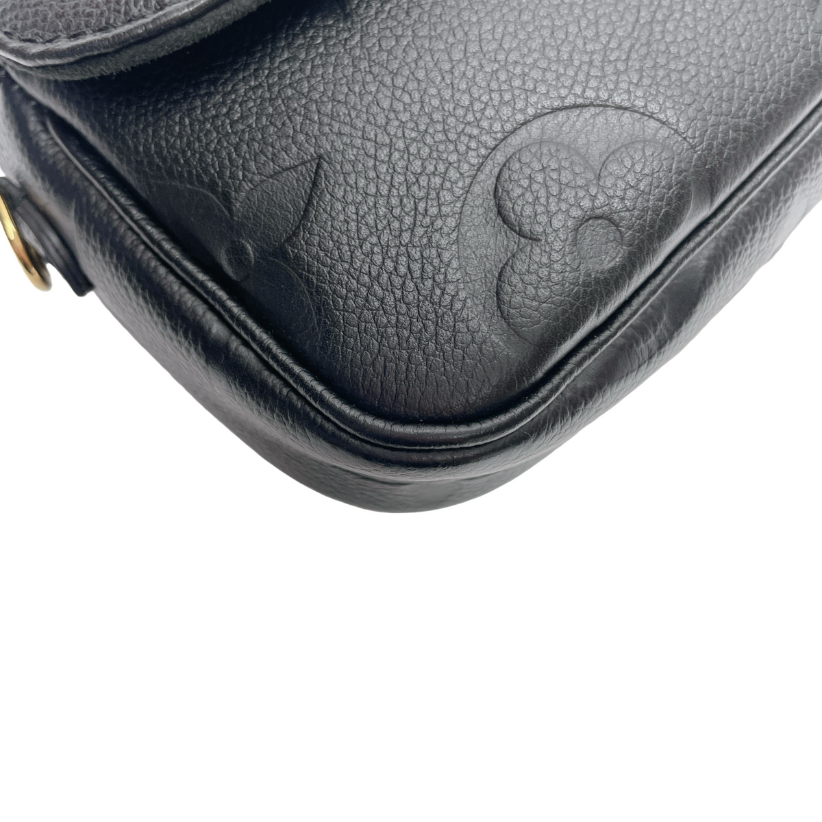 LV IVY WALLET ON CHAIN