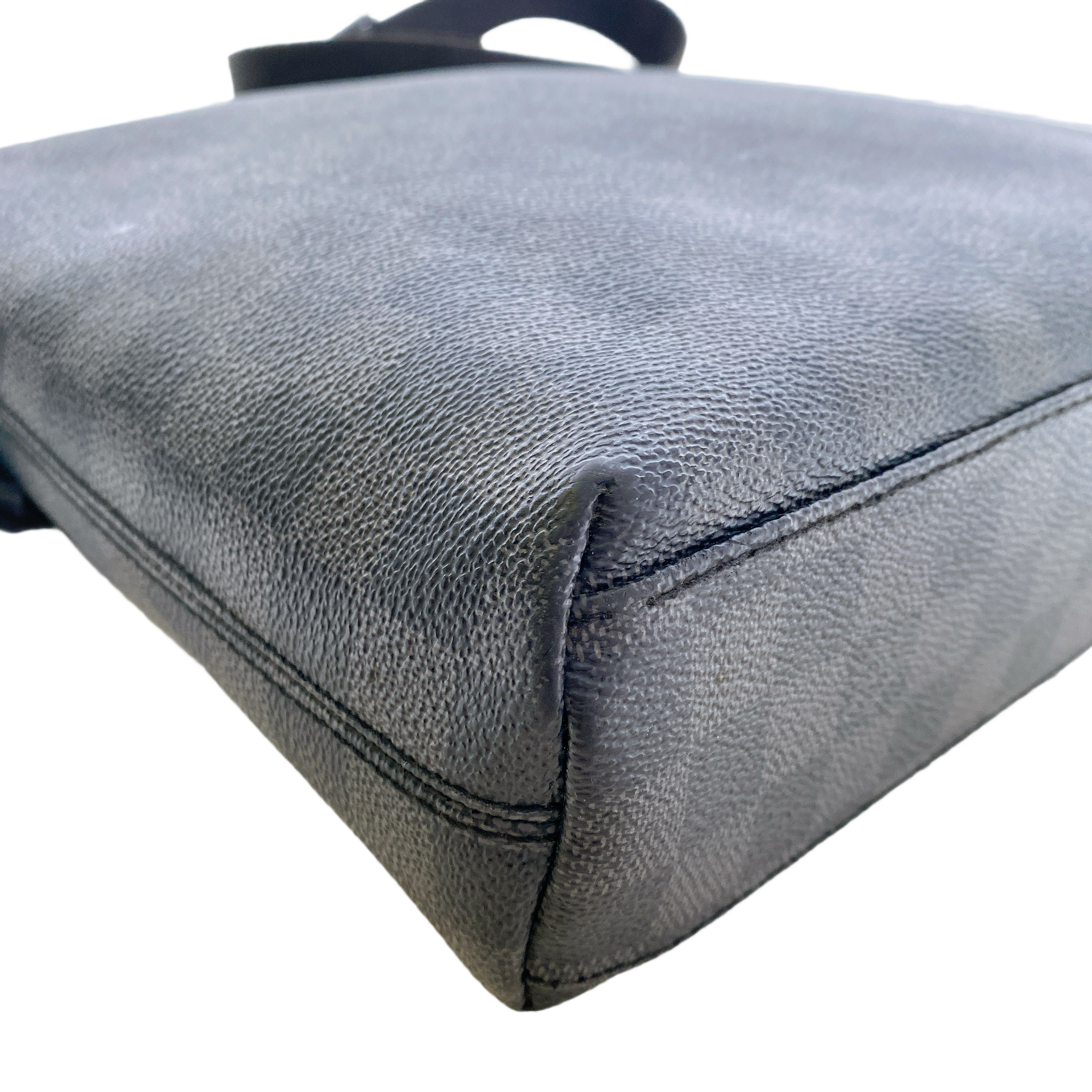 LV MICK SLING BAG