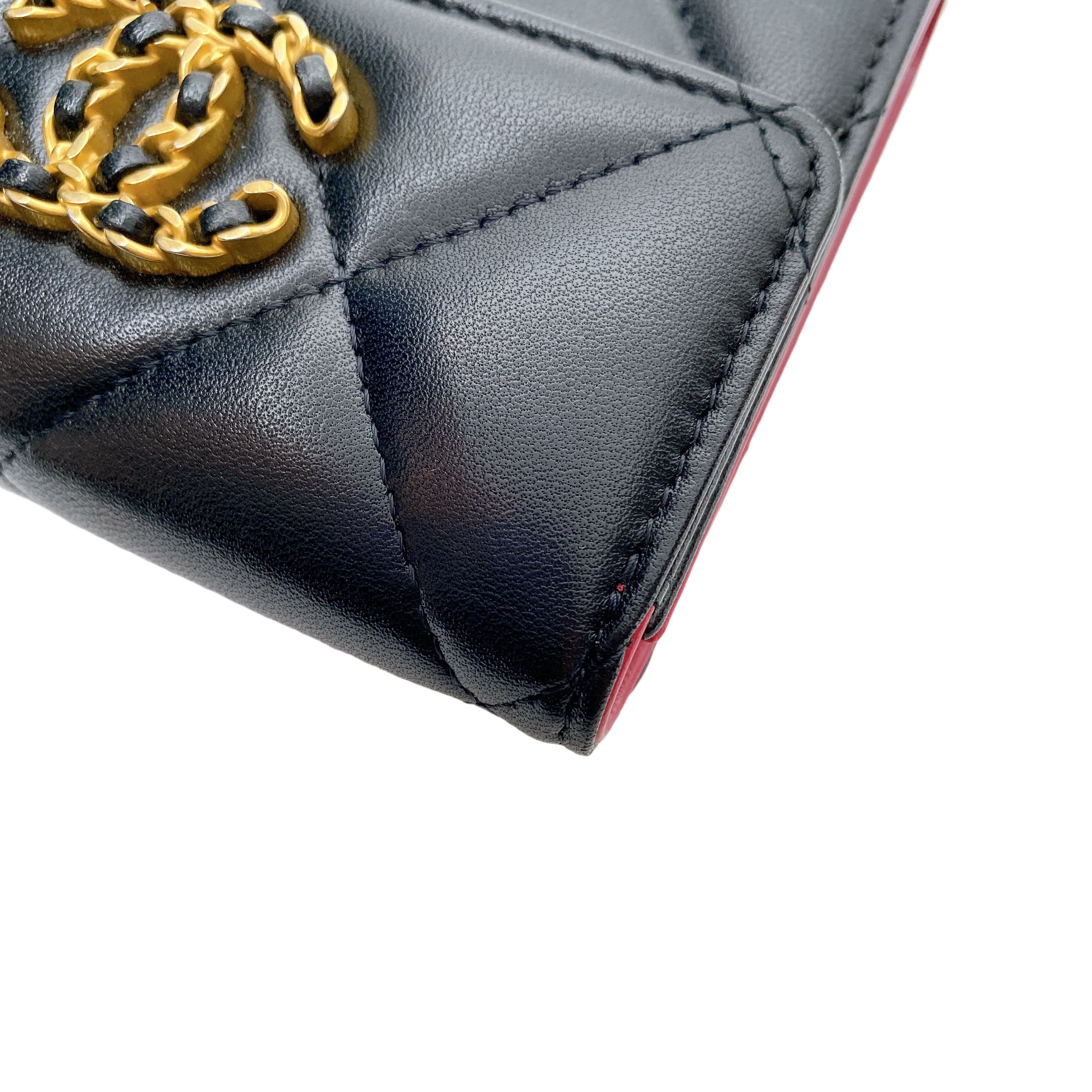 CHANEL 19 FLAP SHORT WALLET