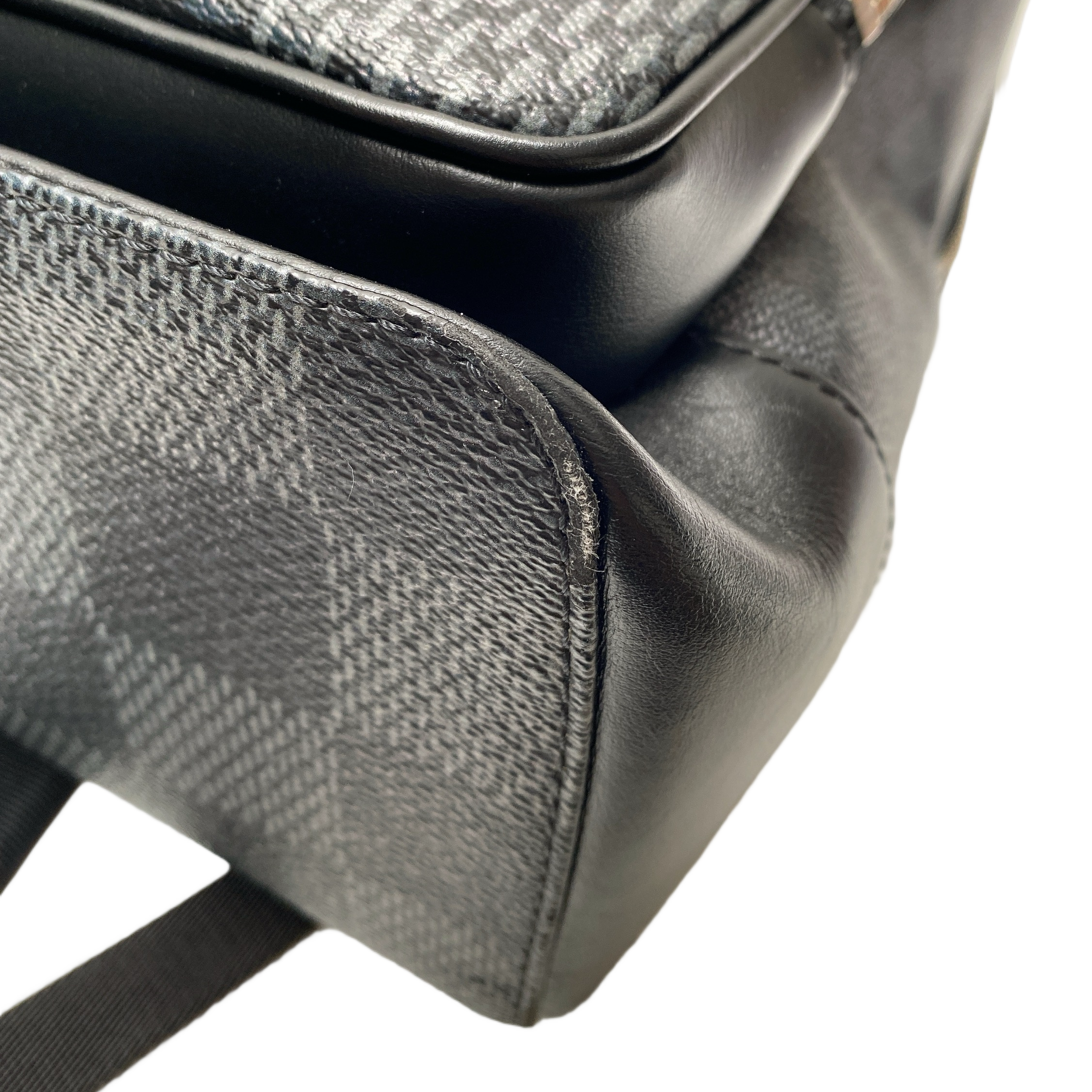 LV GRAPHITE BACKPACK