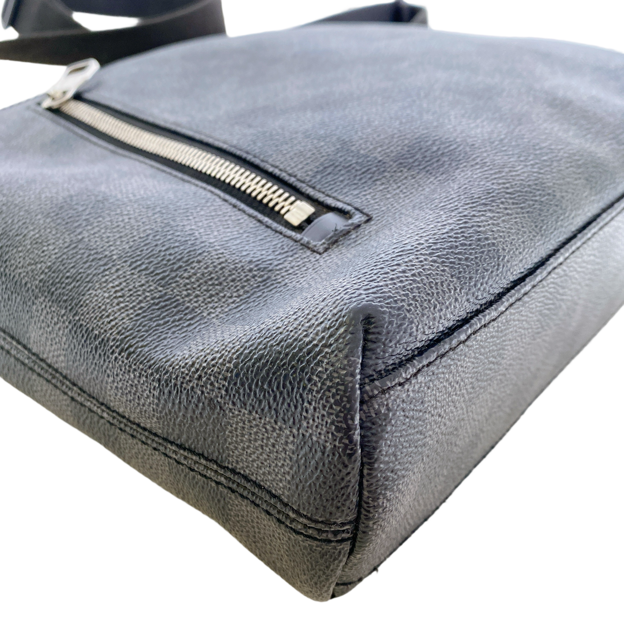 LV MICK SLING BAG