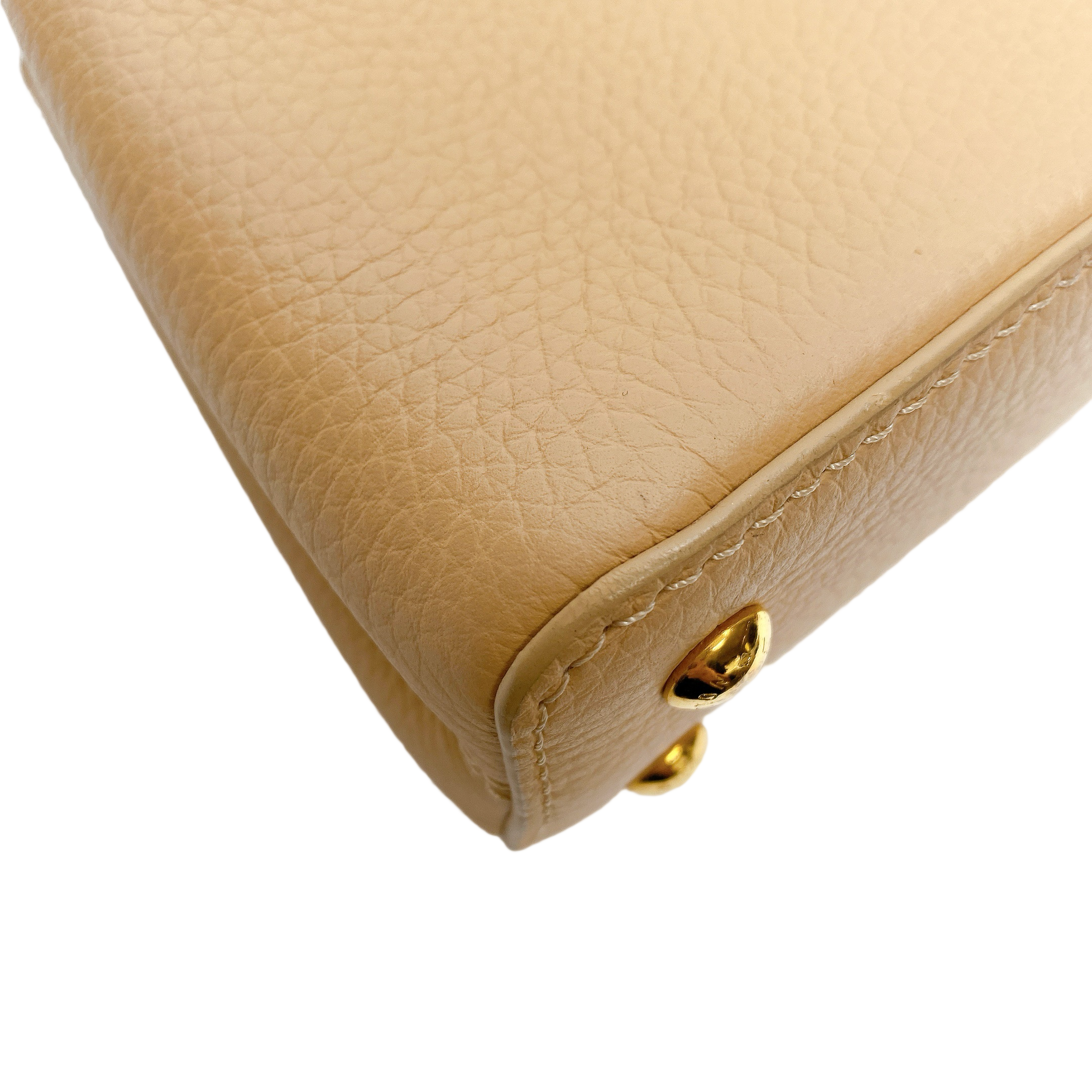 LV CAPUCINES
