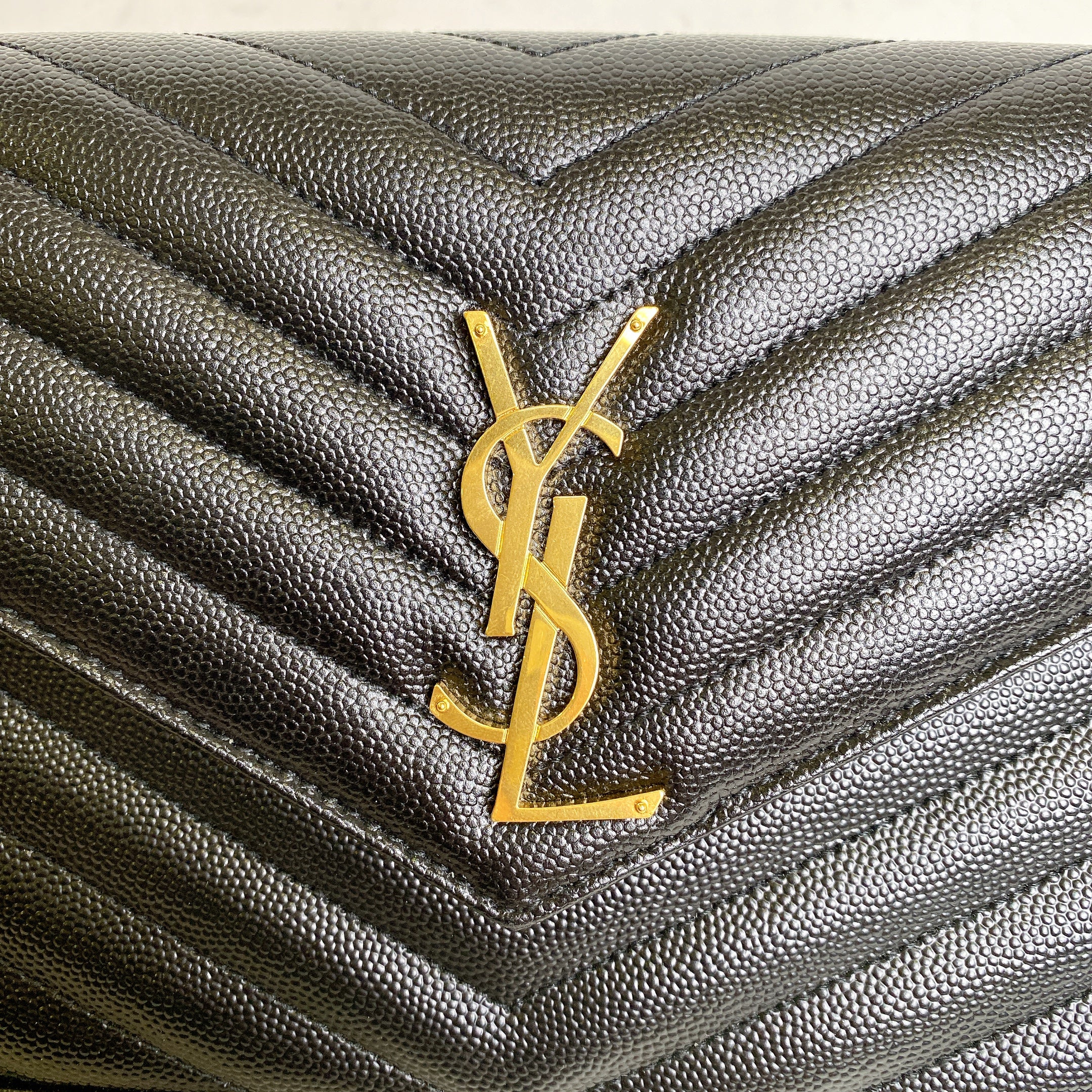 YSL WOC LARGE IN BLACK