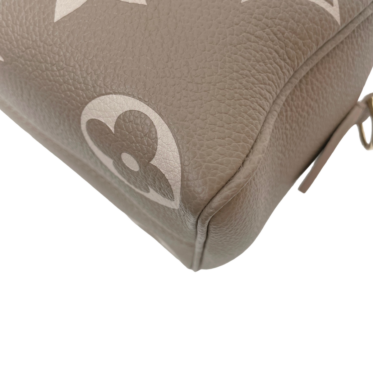 LV SPEEDY BANDOULIÈRE 20