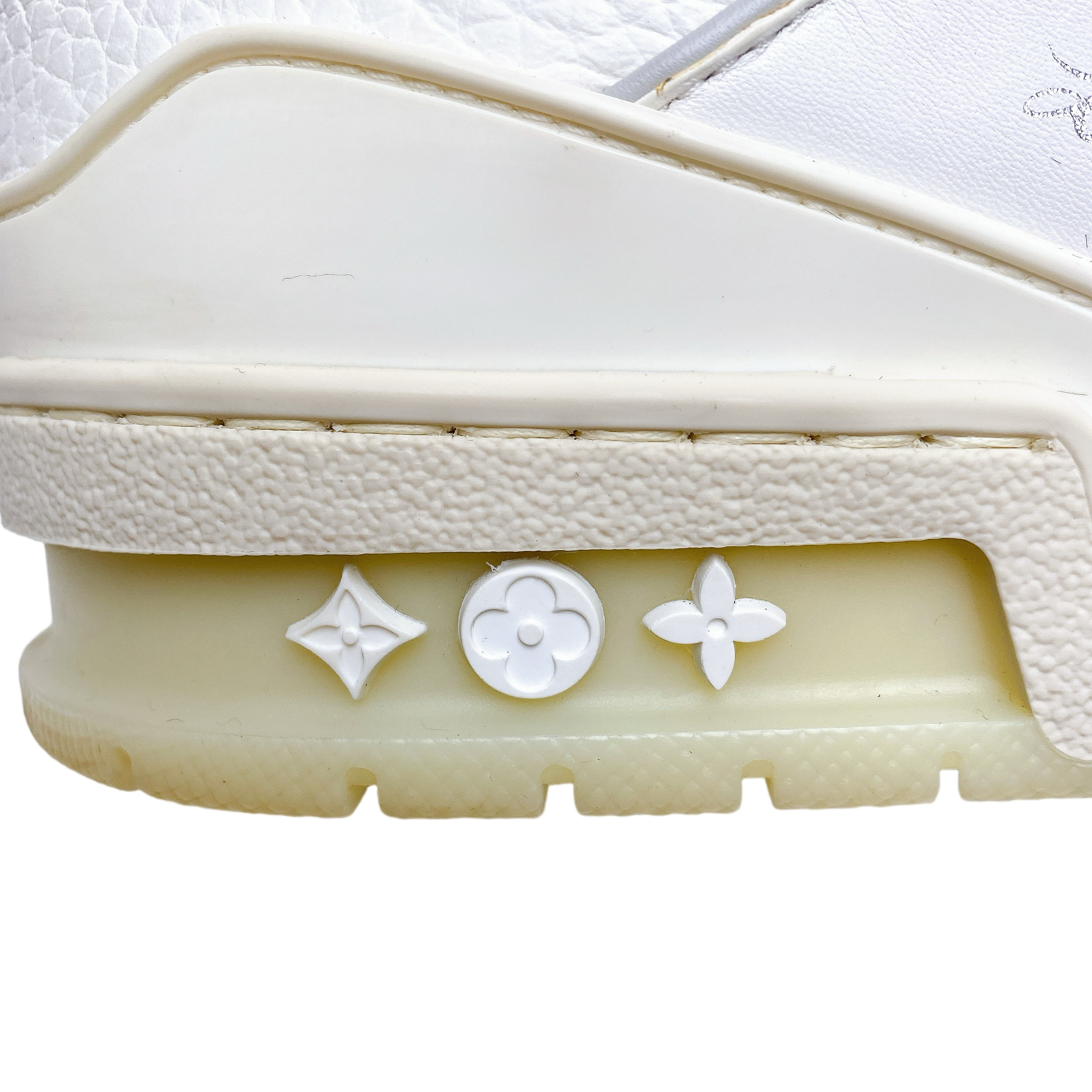 LV TRAINER SNEAKER IN WHITE