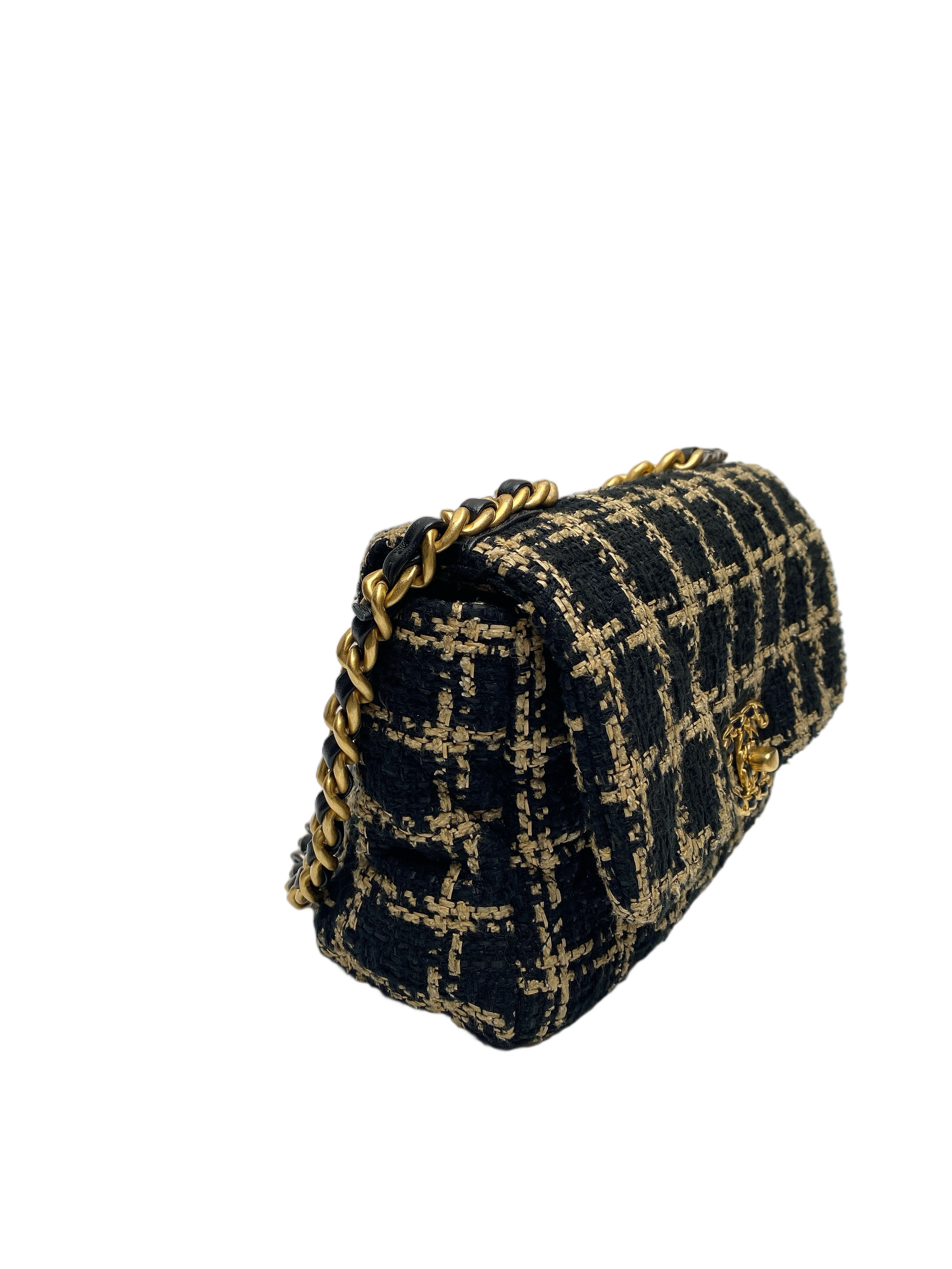 CHANEL 19 TWEED FLAP