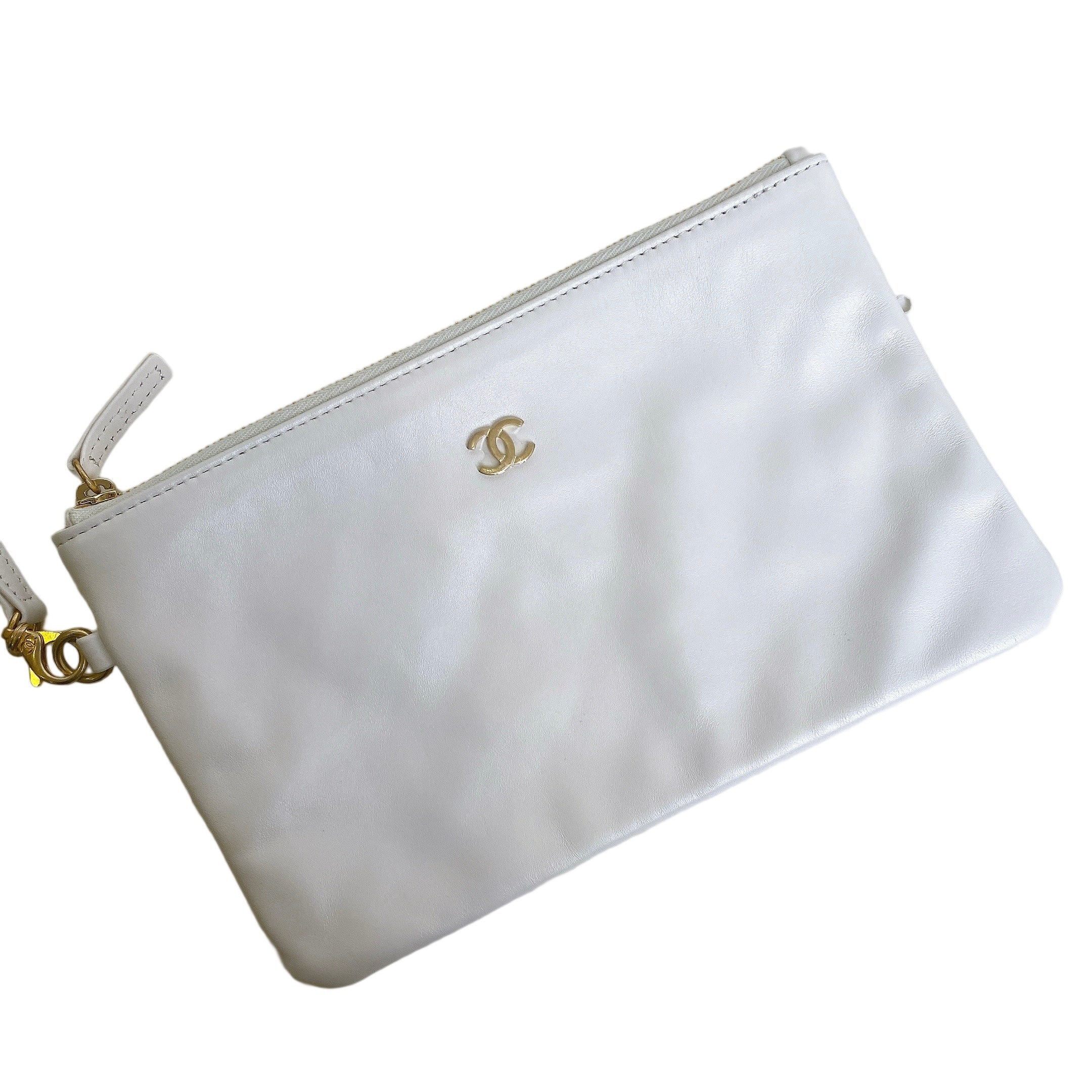 CHANEL 22 LARGE WHITE