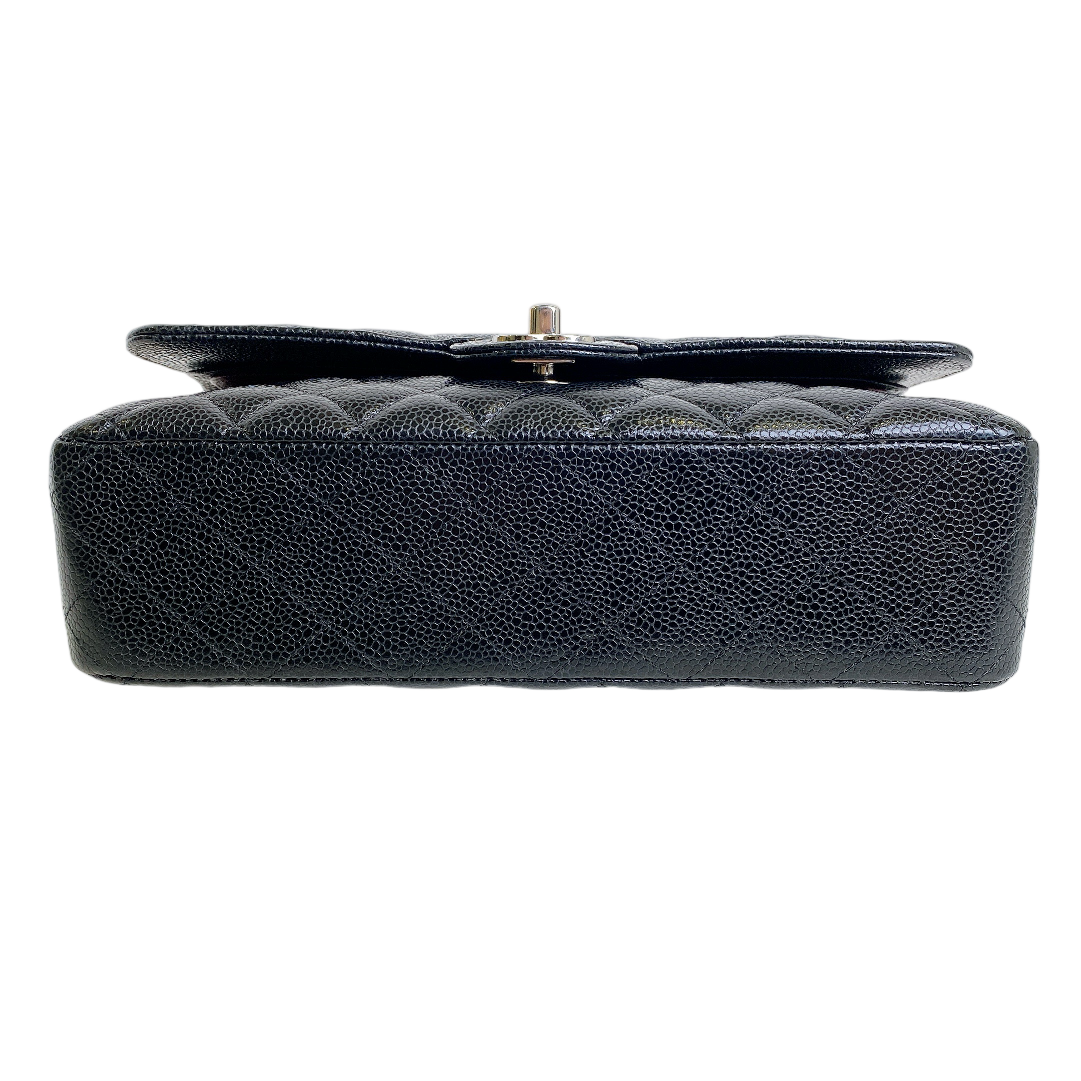 CHANEL MEDIUM CLASSIC FLAP IN CAVIAR