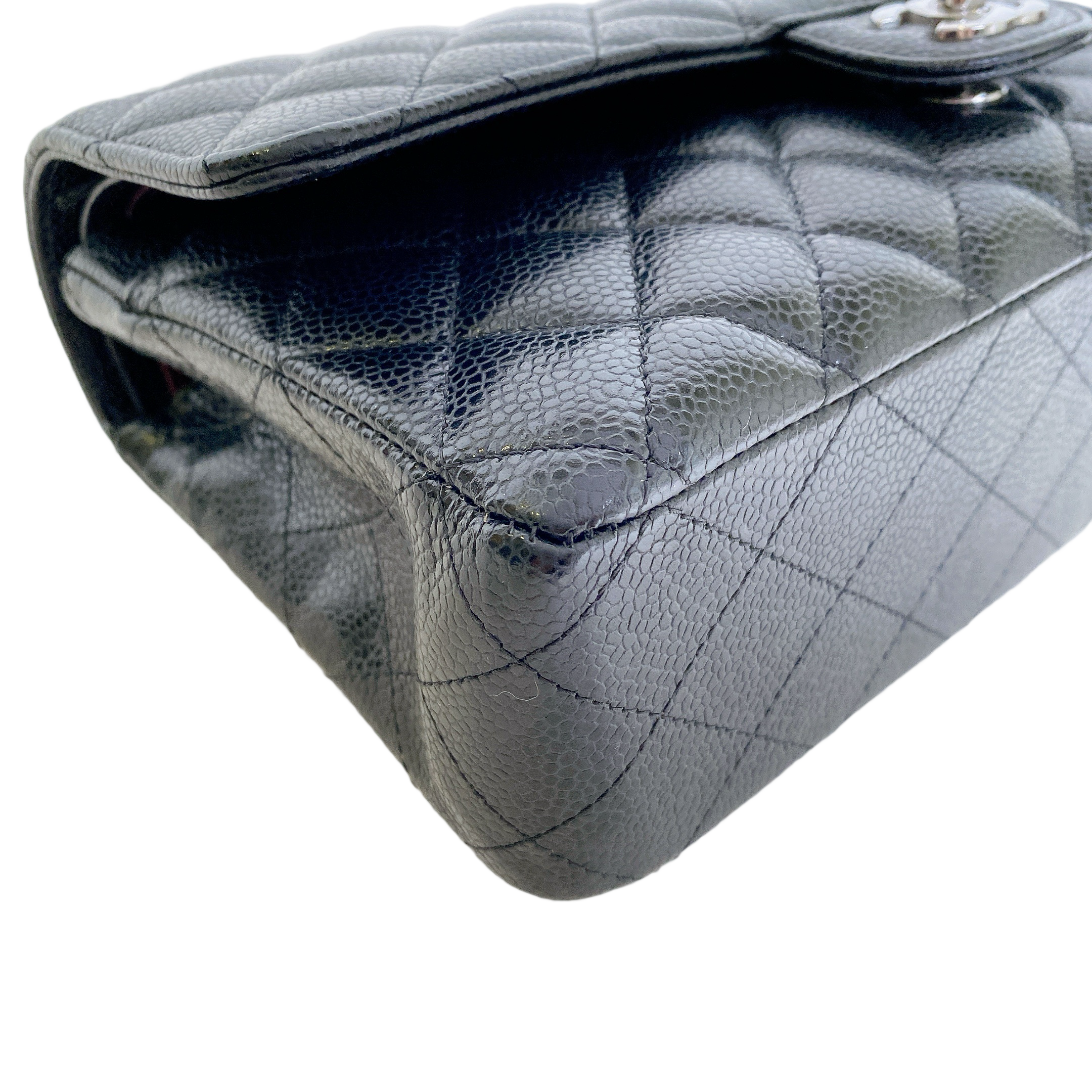 CHANEL MEDIUM CLASSIC FLAP IN CAVIAR