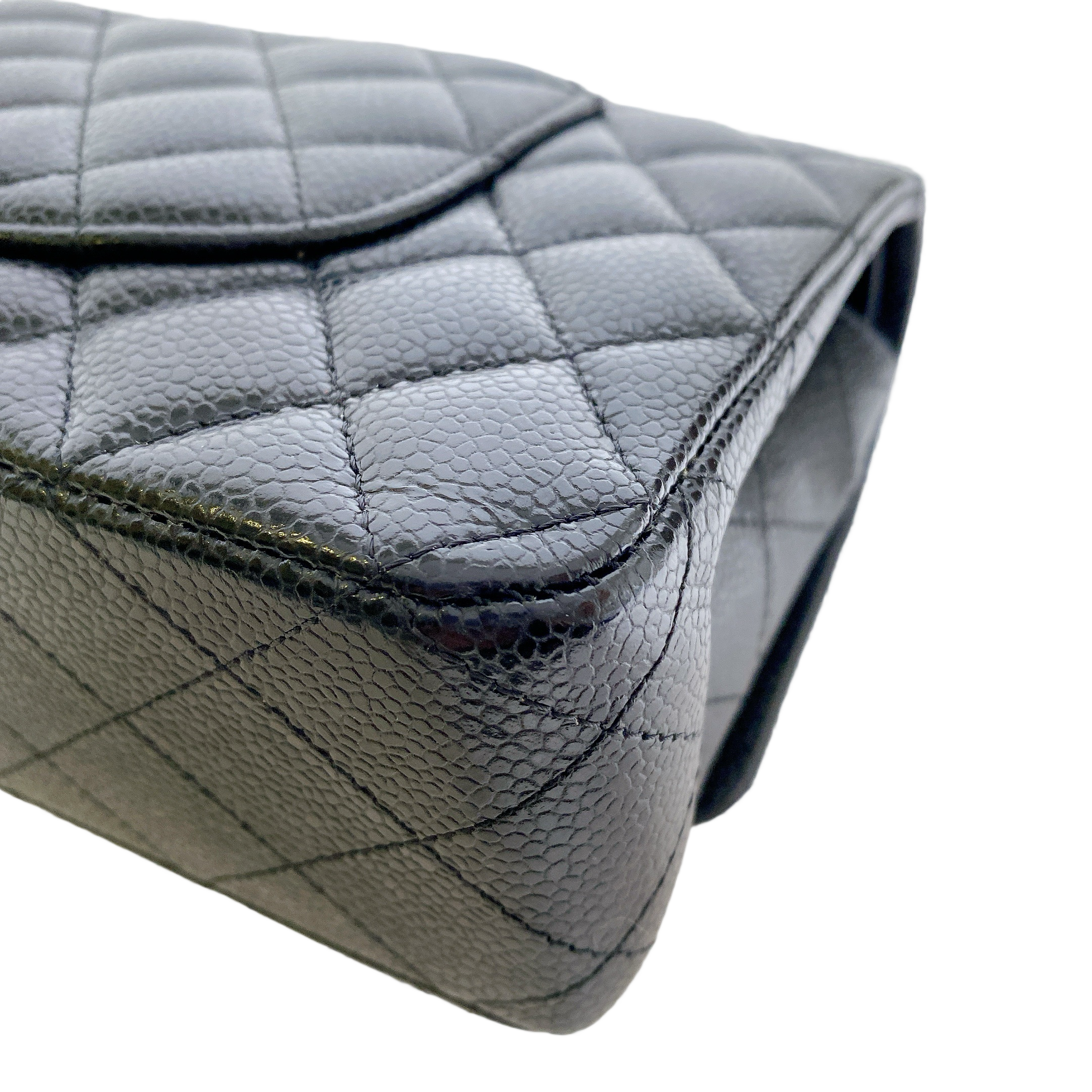 CHANEL MEDIUM CLASSIC FLAP IN CAVIAR