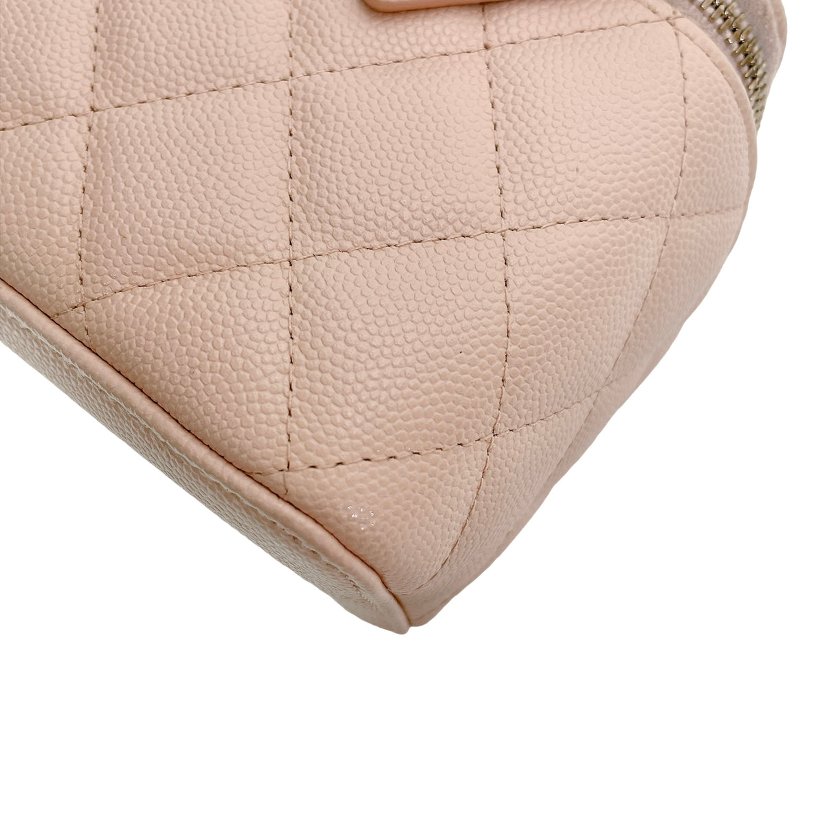 CHANEL VANITY CASE WITH CHAIN