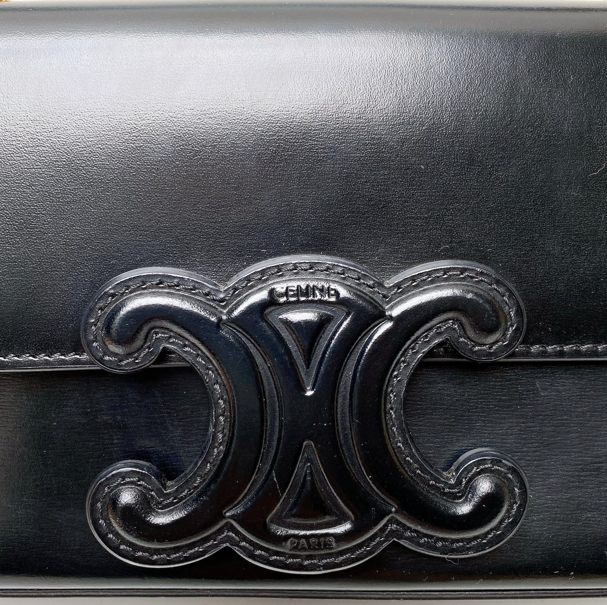 CELINE TRIOMPHE CLAUDE CHAIN SHOULDER BAG - LEATHER LOGO