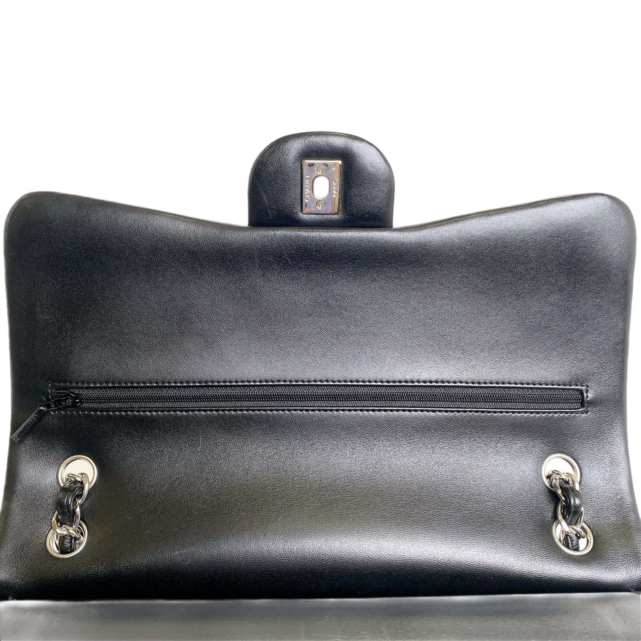 CHANEL CLASSIC FLAP JUMBO