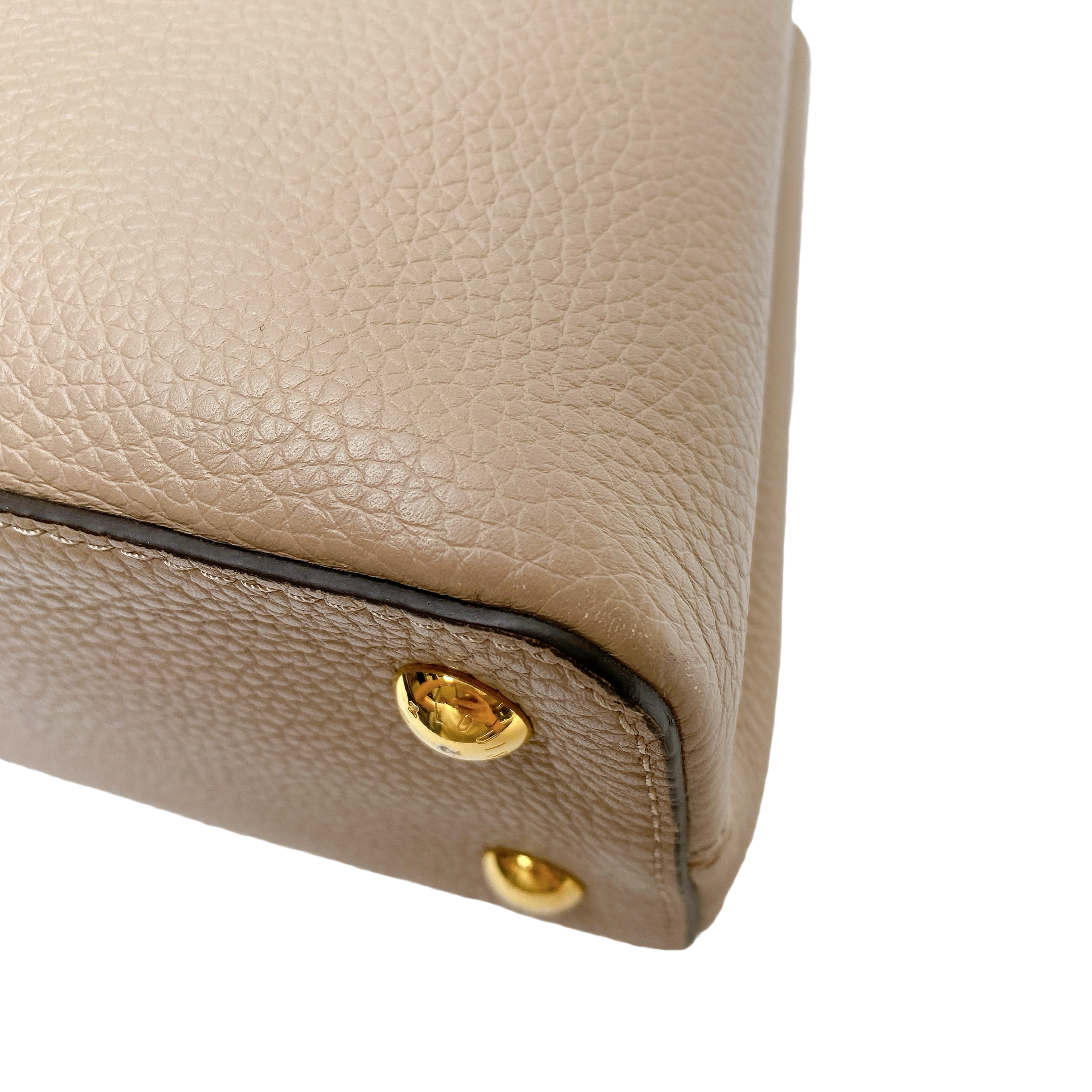 LV CAPUCINES MM