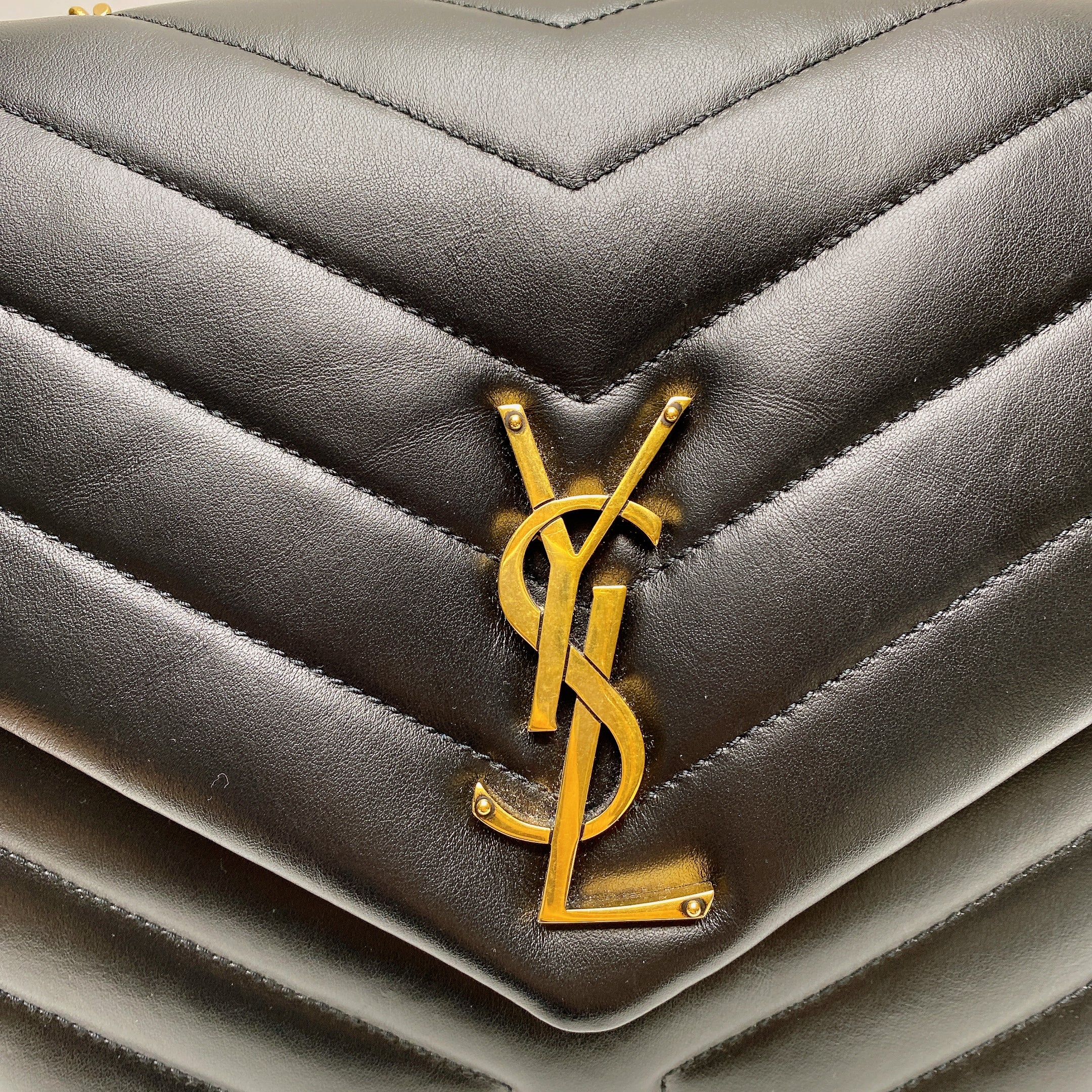 YSL LOU LOU MEDIUM
