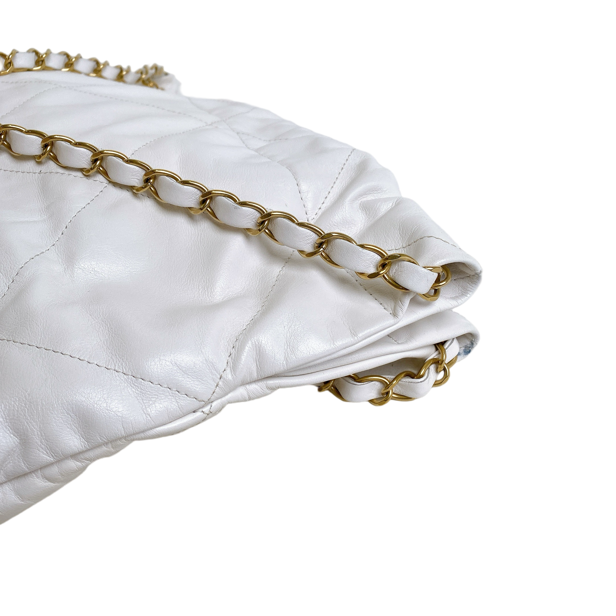 CHANEL 22 LARGE WHITE