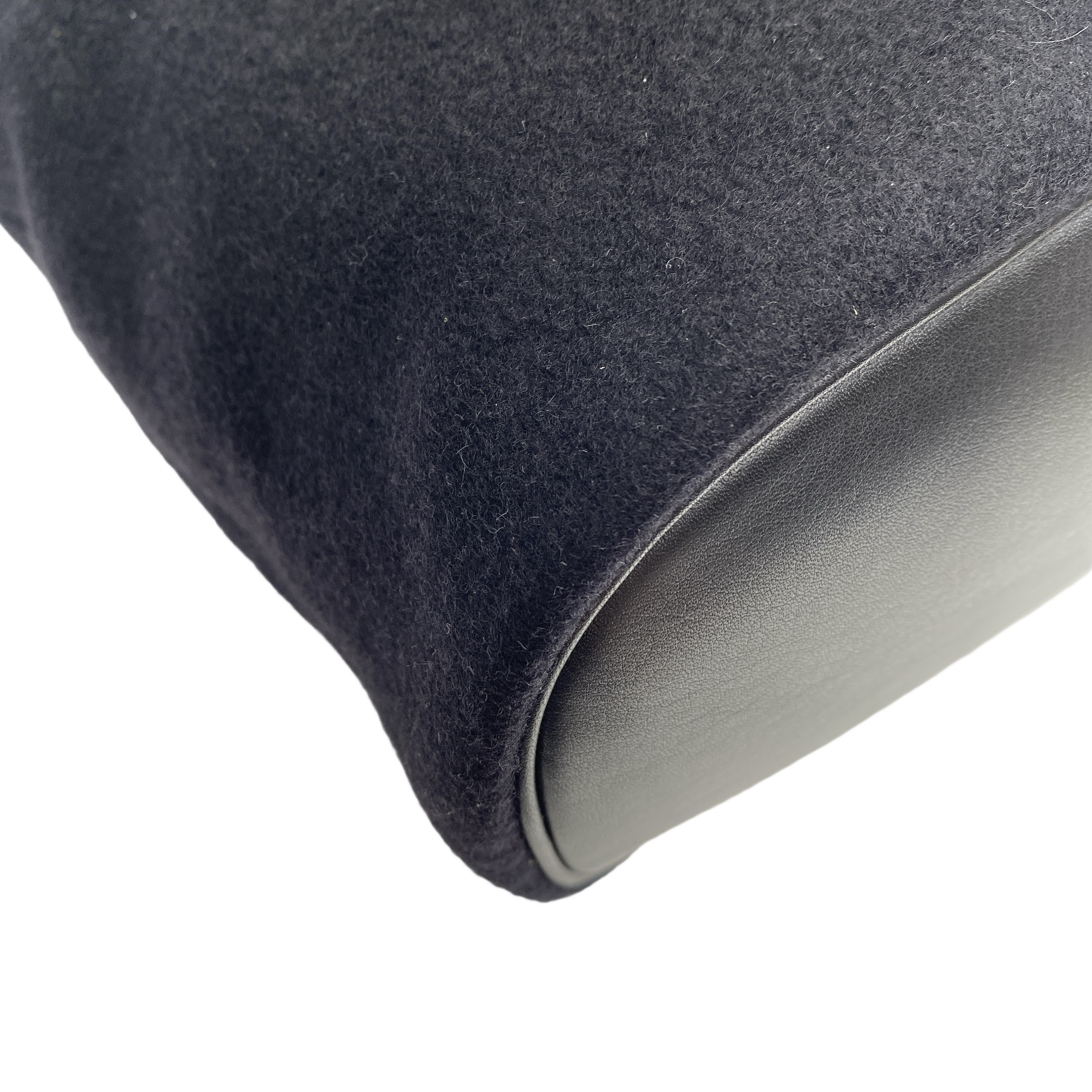 YSL RIVE GAUCHE BUCKET