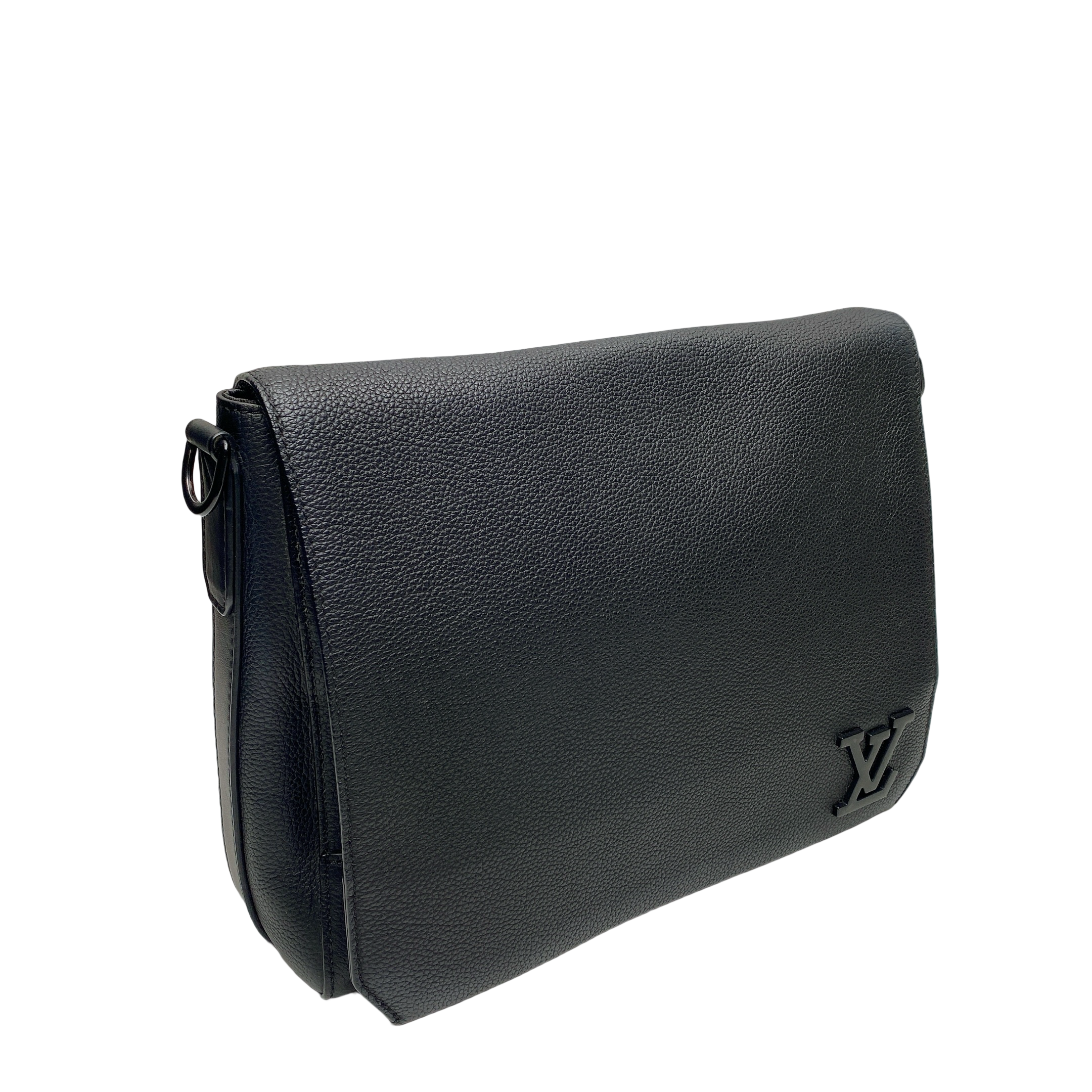 LV TAKE OFF MESSENGER (NO TAG)