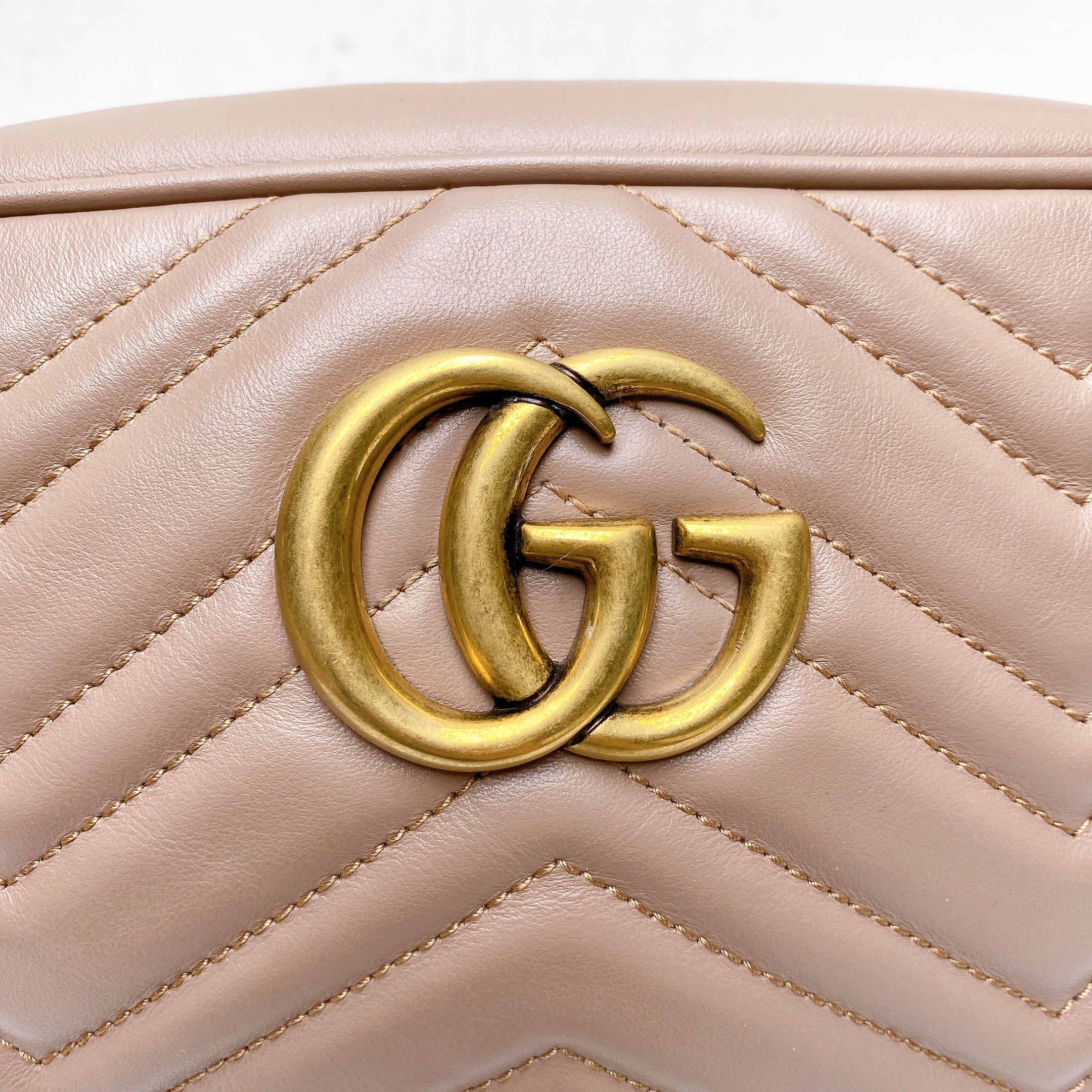 GUCCI MARMONT SMALL CAMERA
