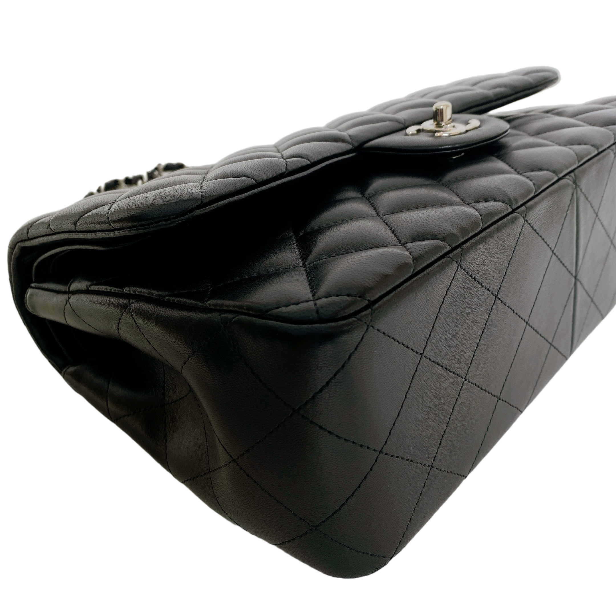 CHANEL CLASSIC FLAP JUMBO