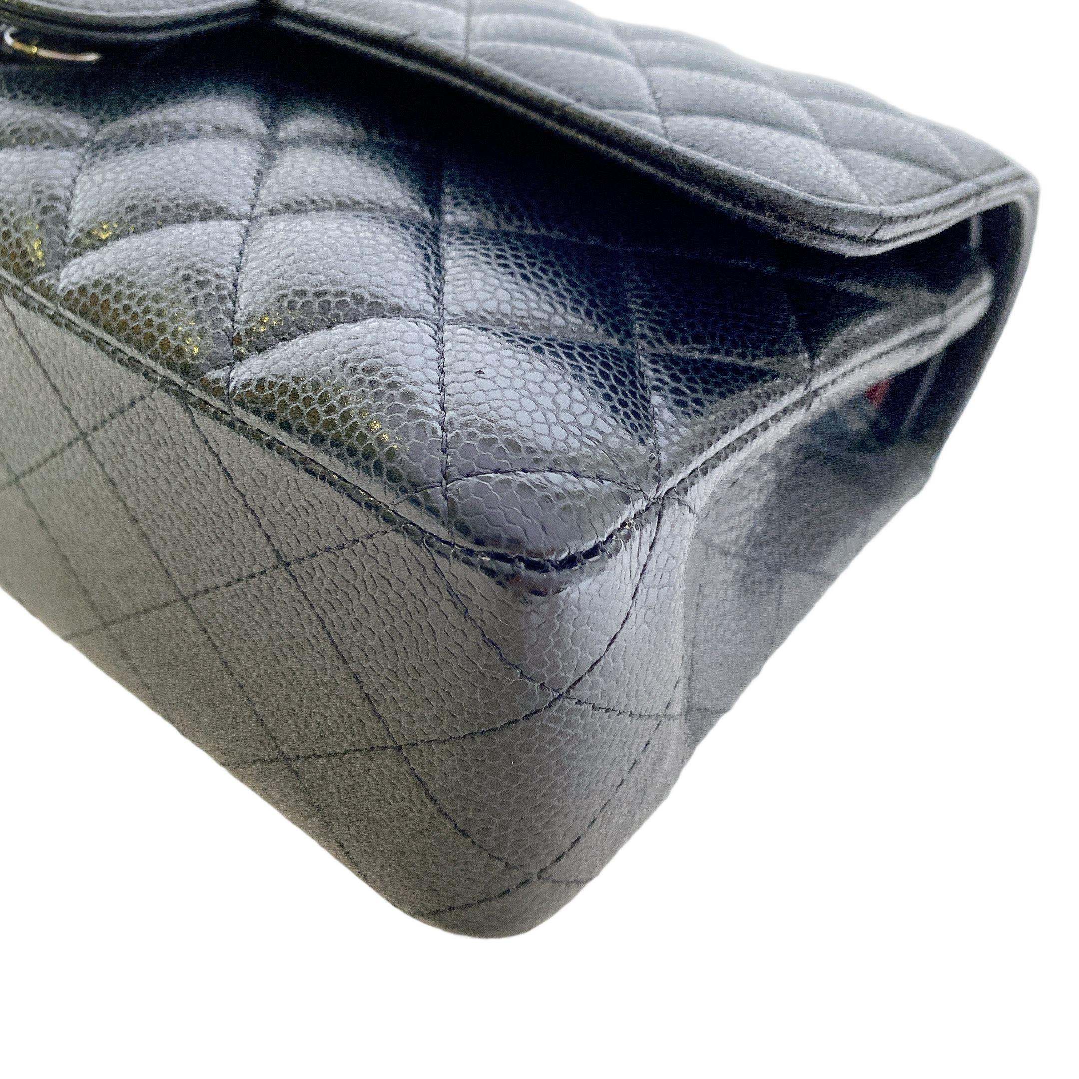 CHANEL MEDIUM CLASSIC FLAP IN CAVIAR
