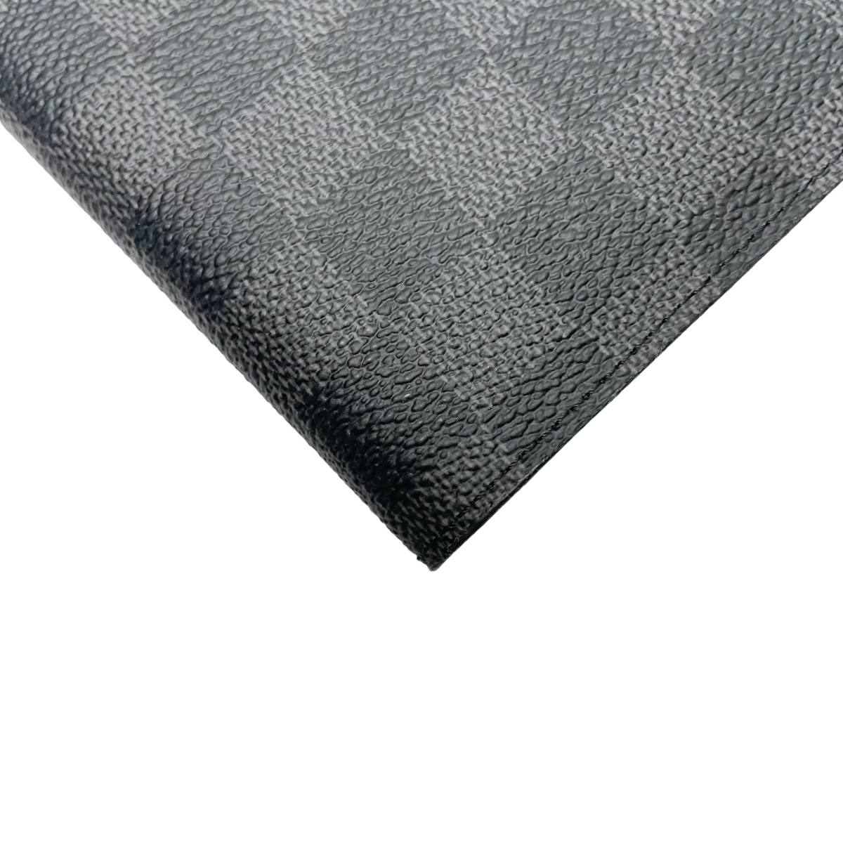LV PASSPORT COVER