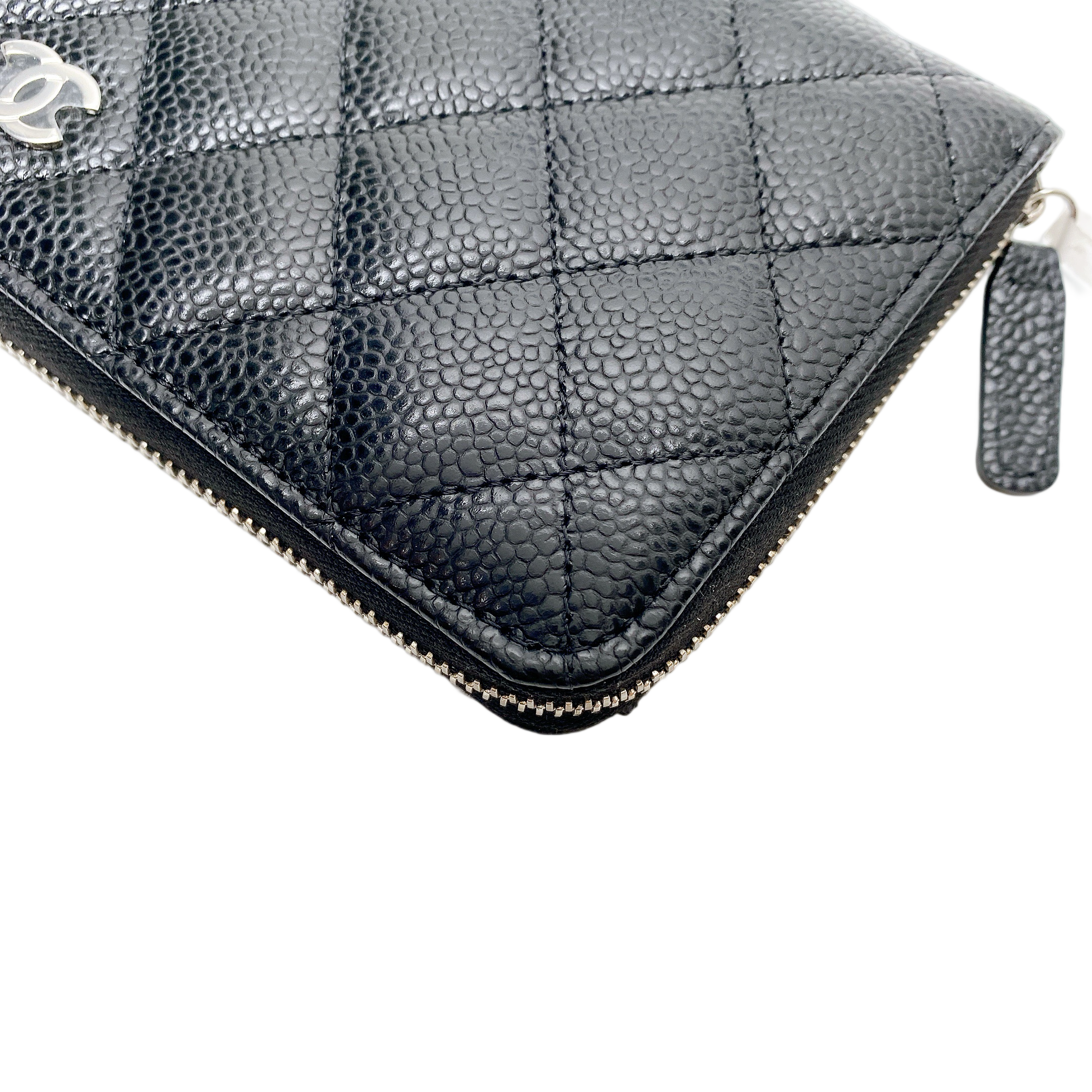 CHANEL ZIPPY WALLET