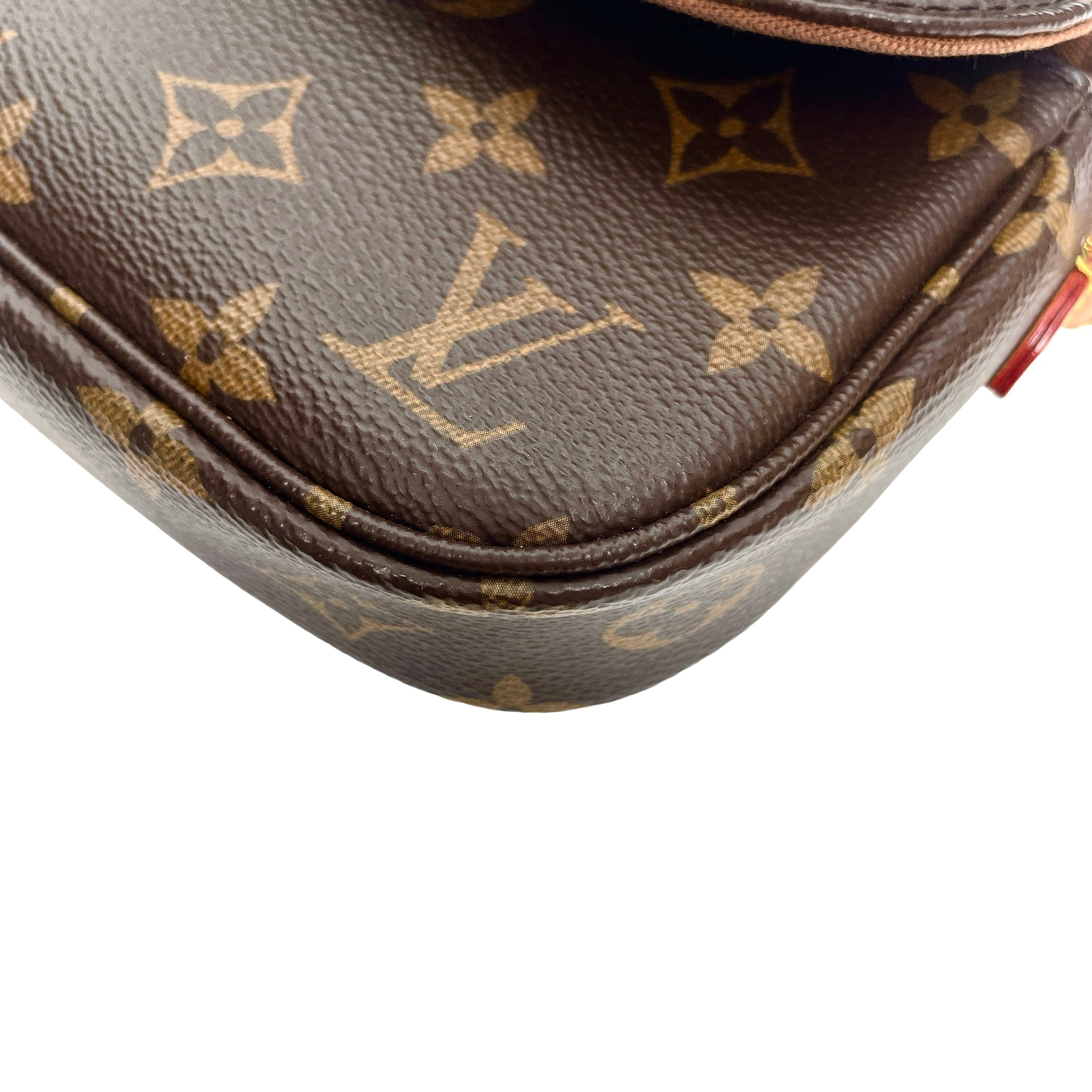 LV IVY WALLET ON CHAIN