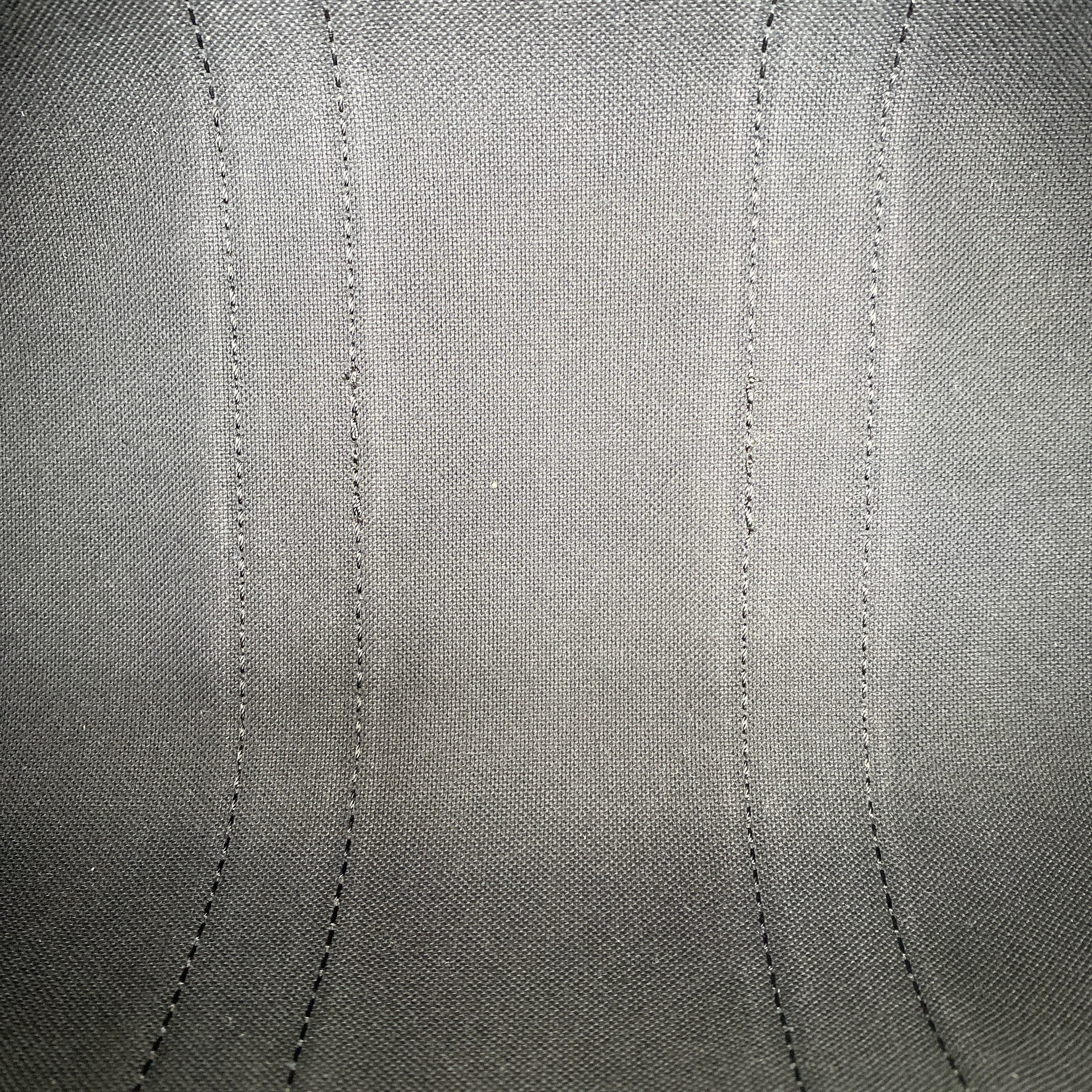 LV KEEPALL 25