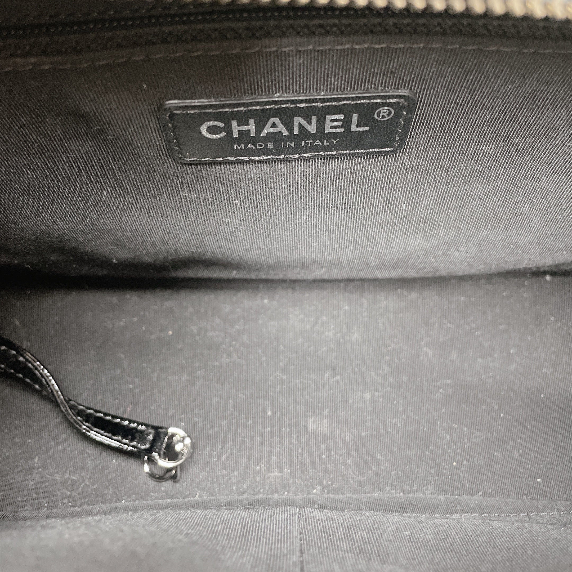 CHANEL GABRIELLE HOBO MEDIUM