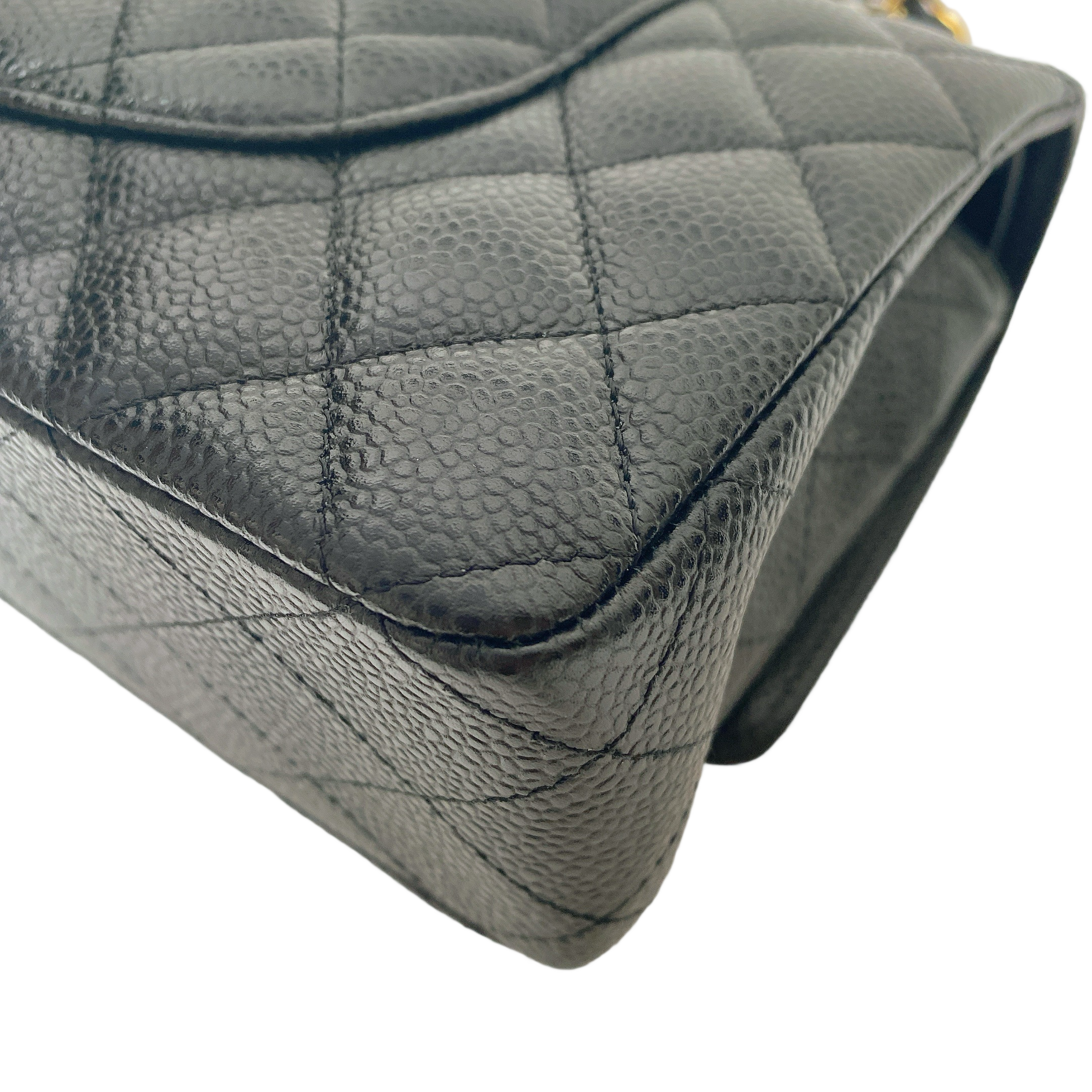 CHANEL CF MEDIUM IN CAVIAR