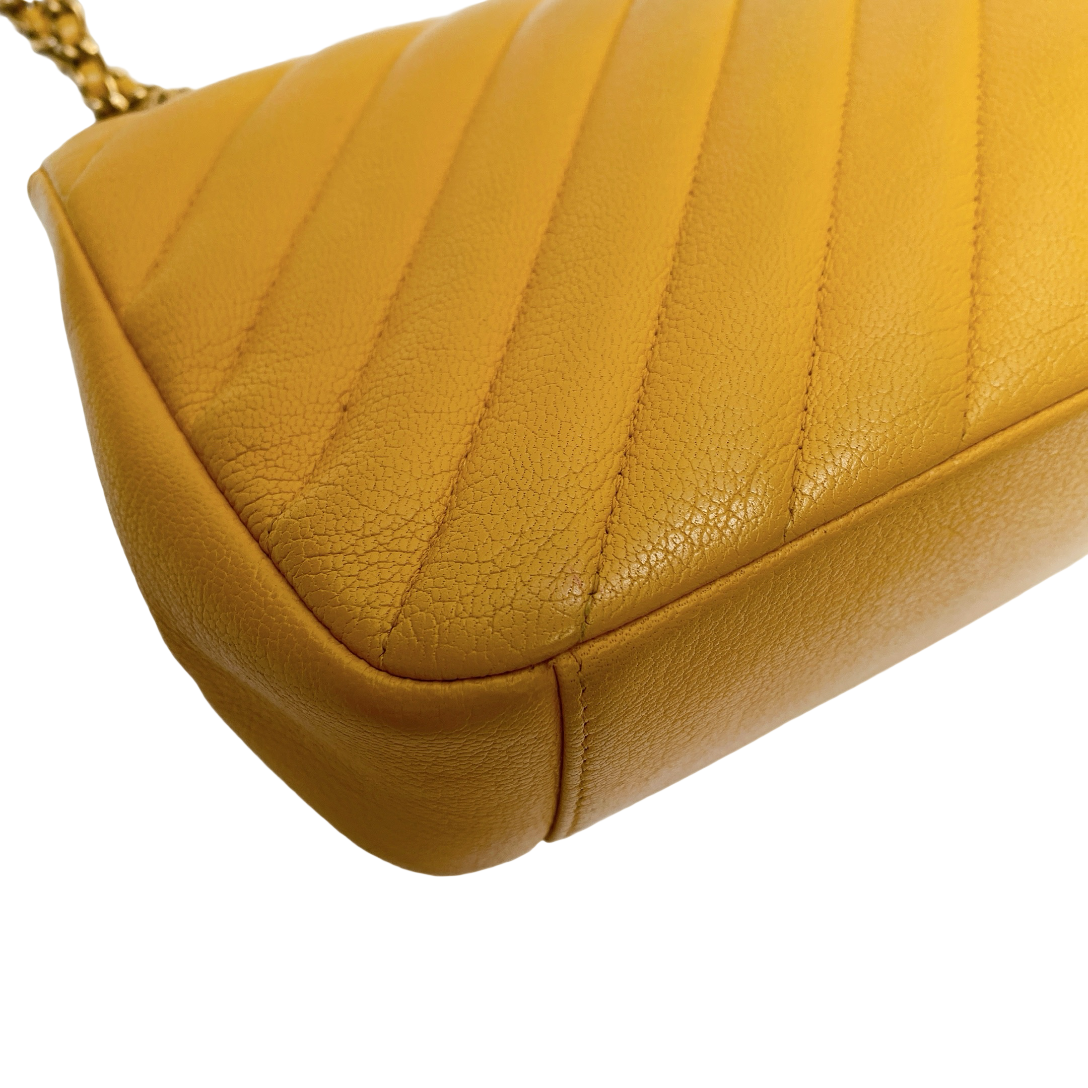 CHANEL CHEVRON FLAP BAG