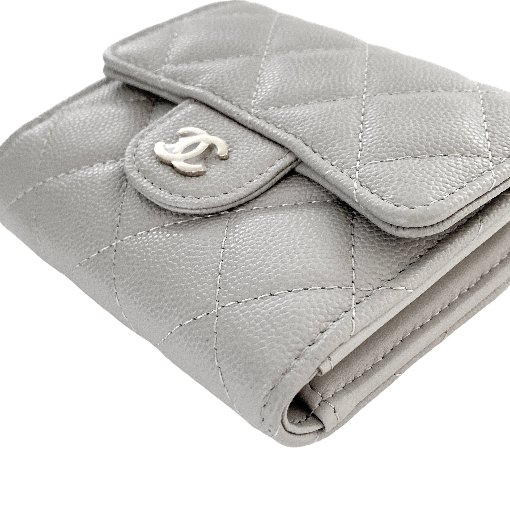CHANEL SHORT WALLET IN GREY