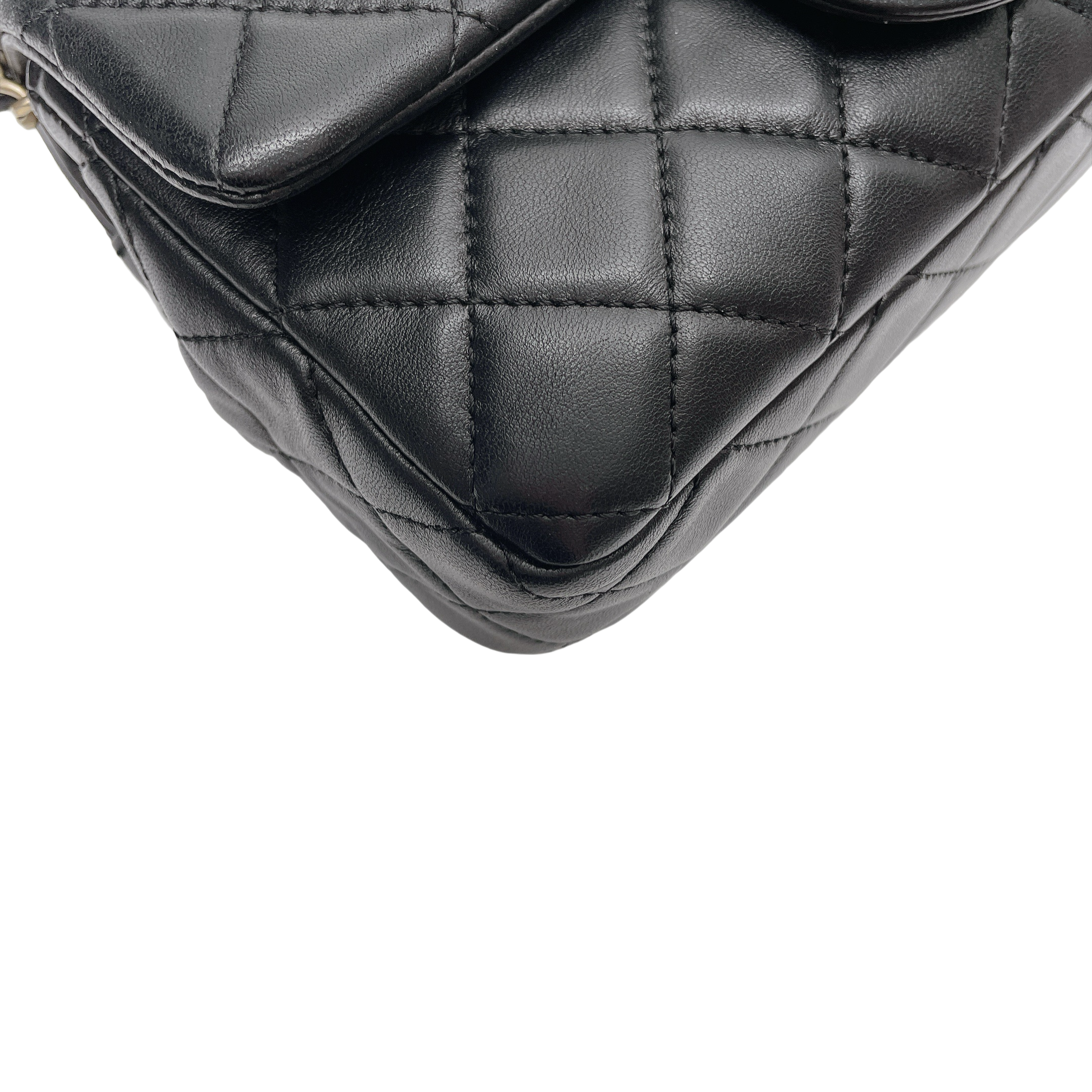 CHANEL RECTANGULAR PEARL CRUSH