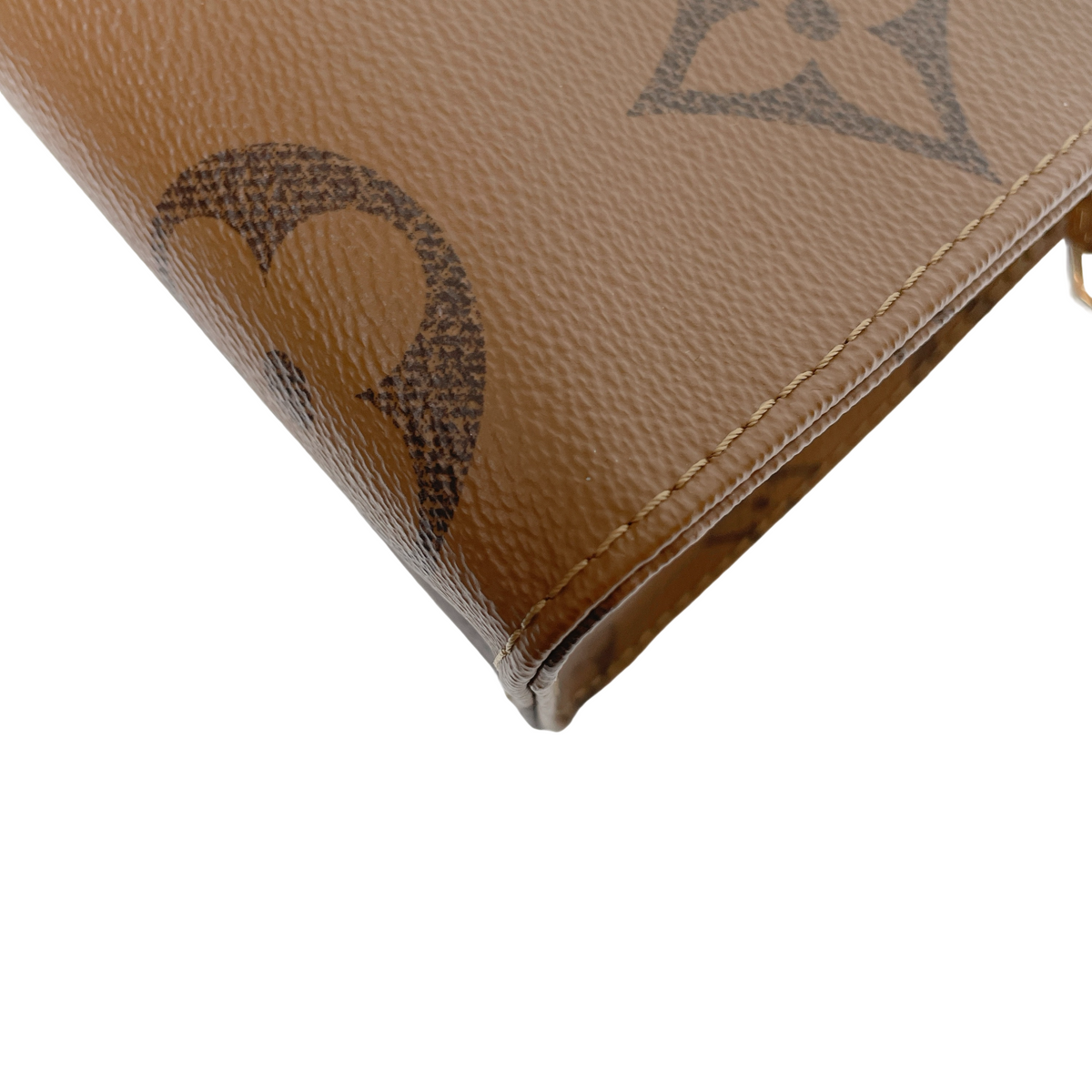 LV ONTHEGO EAST WEST