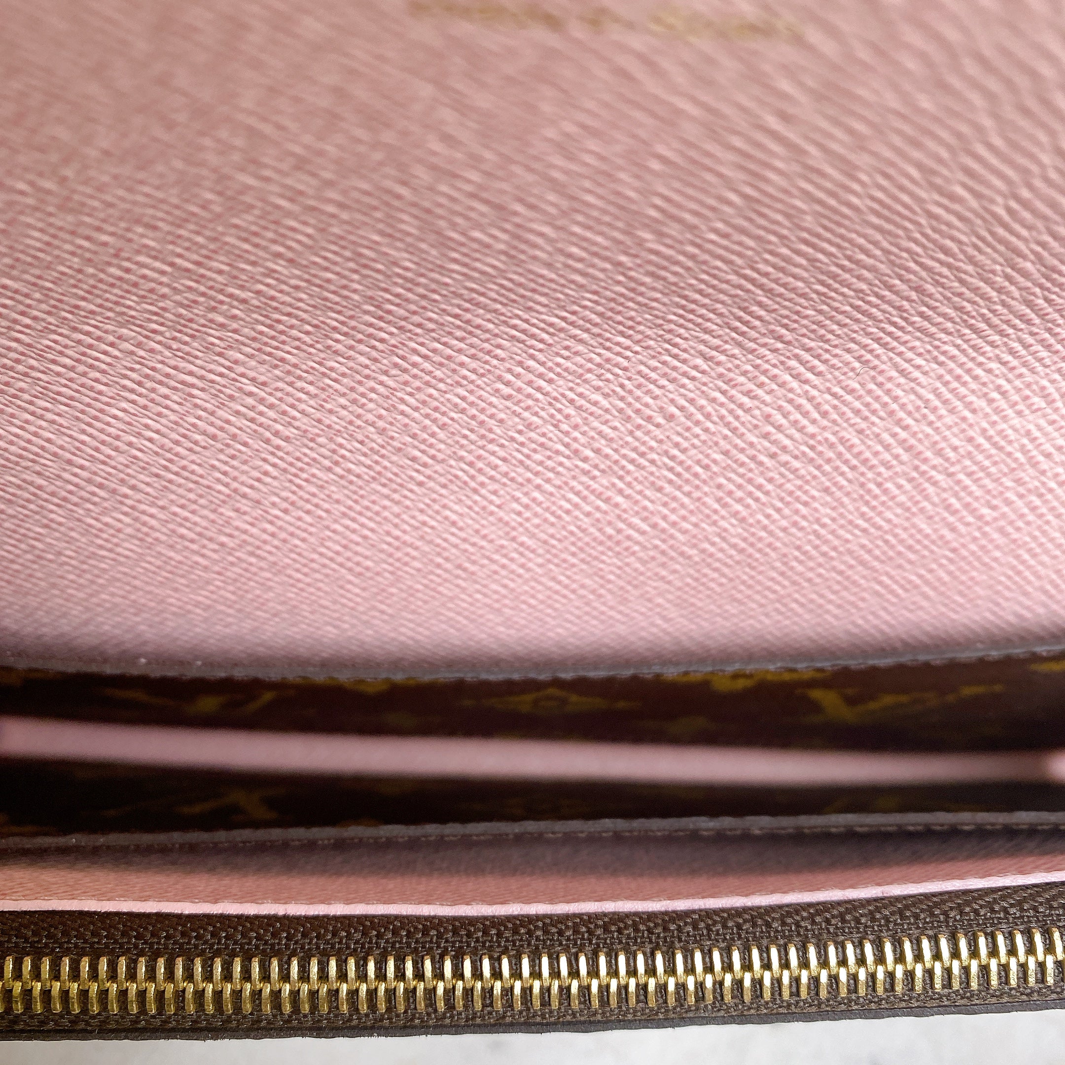 LV EMILIE WALLET IN PINK