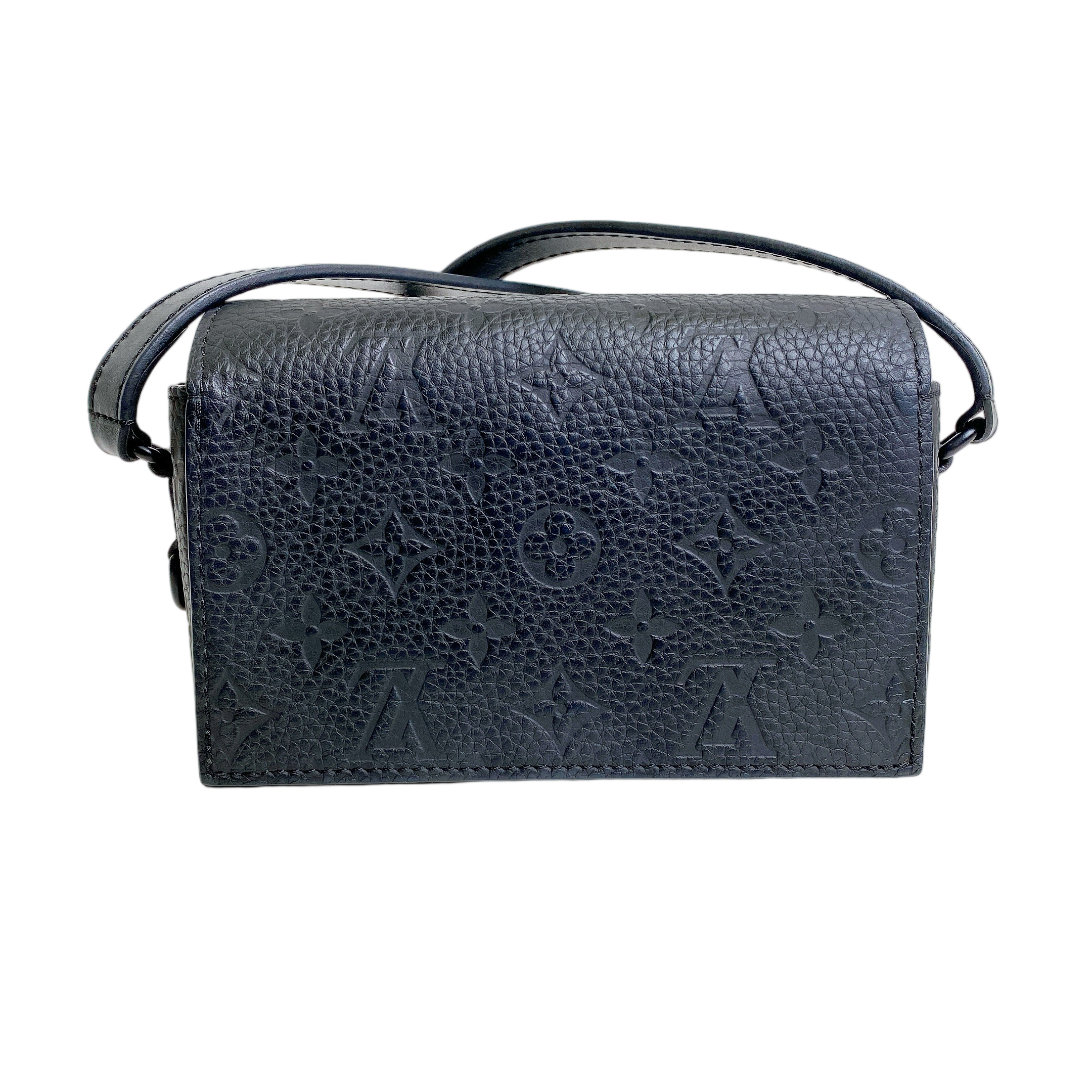 LV STEAMER WEARABLE WALLET