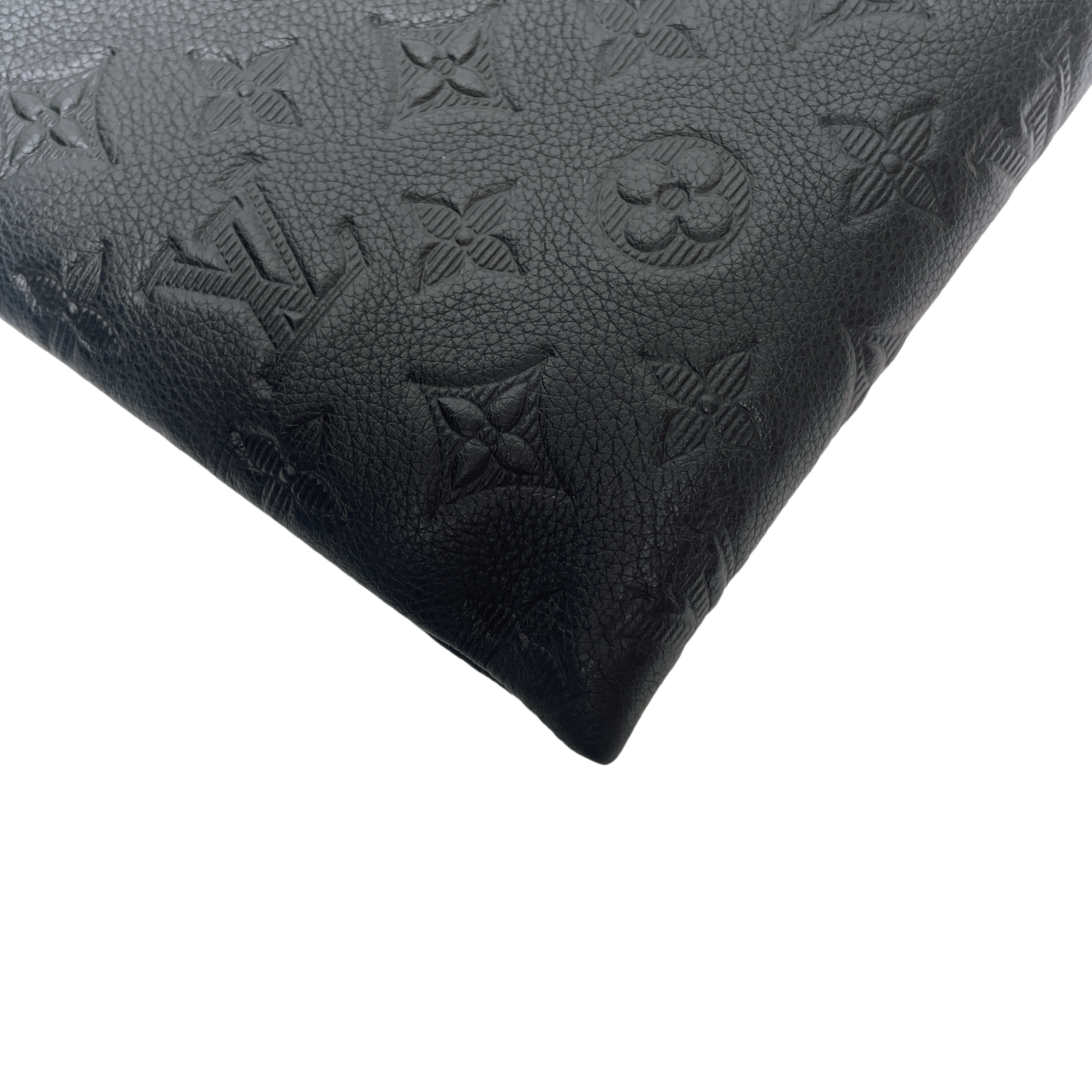 LV POCHETTE TO GO
