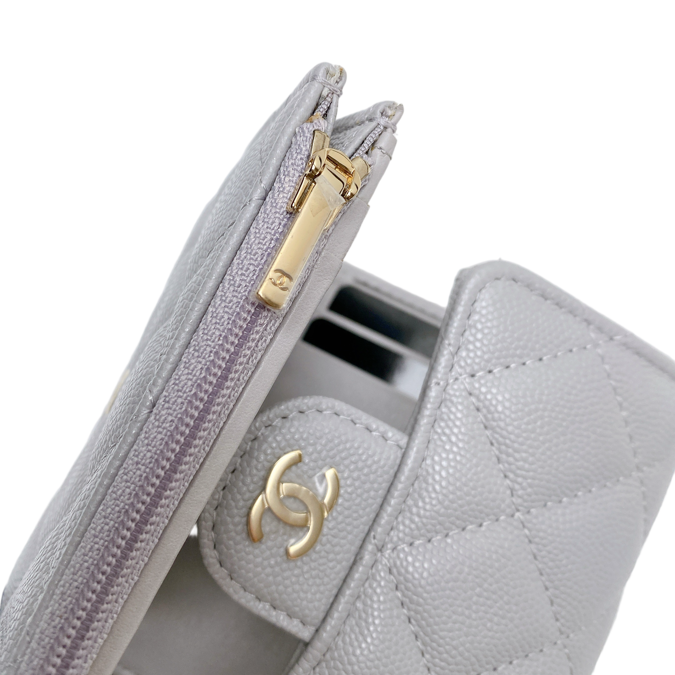 CHANEL SHORT WALLET IN GREY