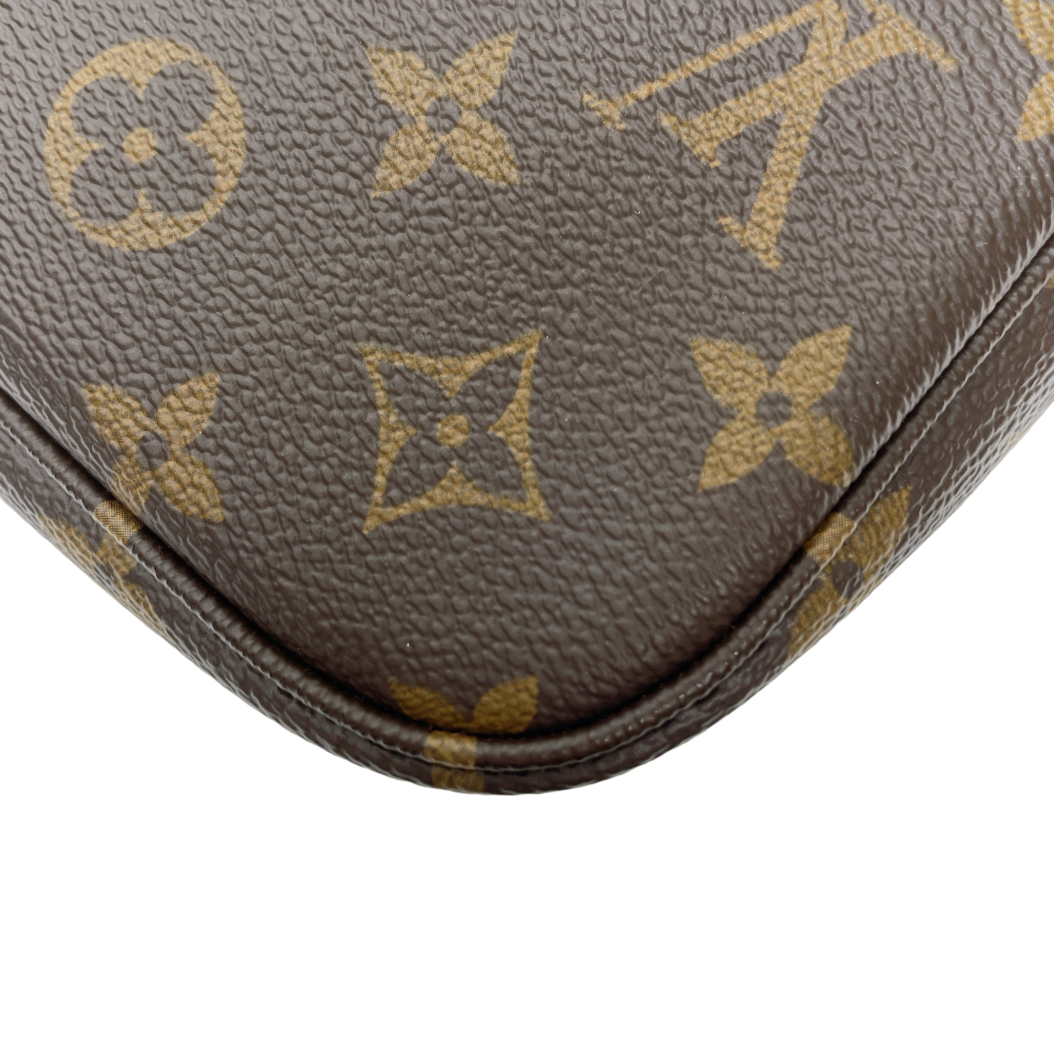 LV IVY WALLET ON CHAIN