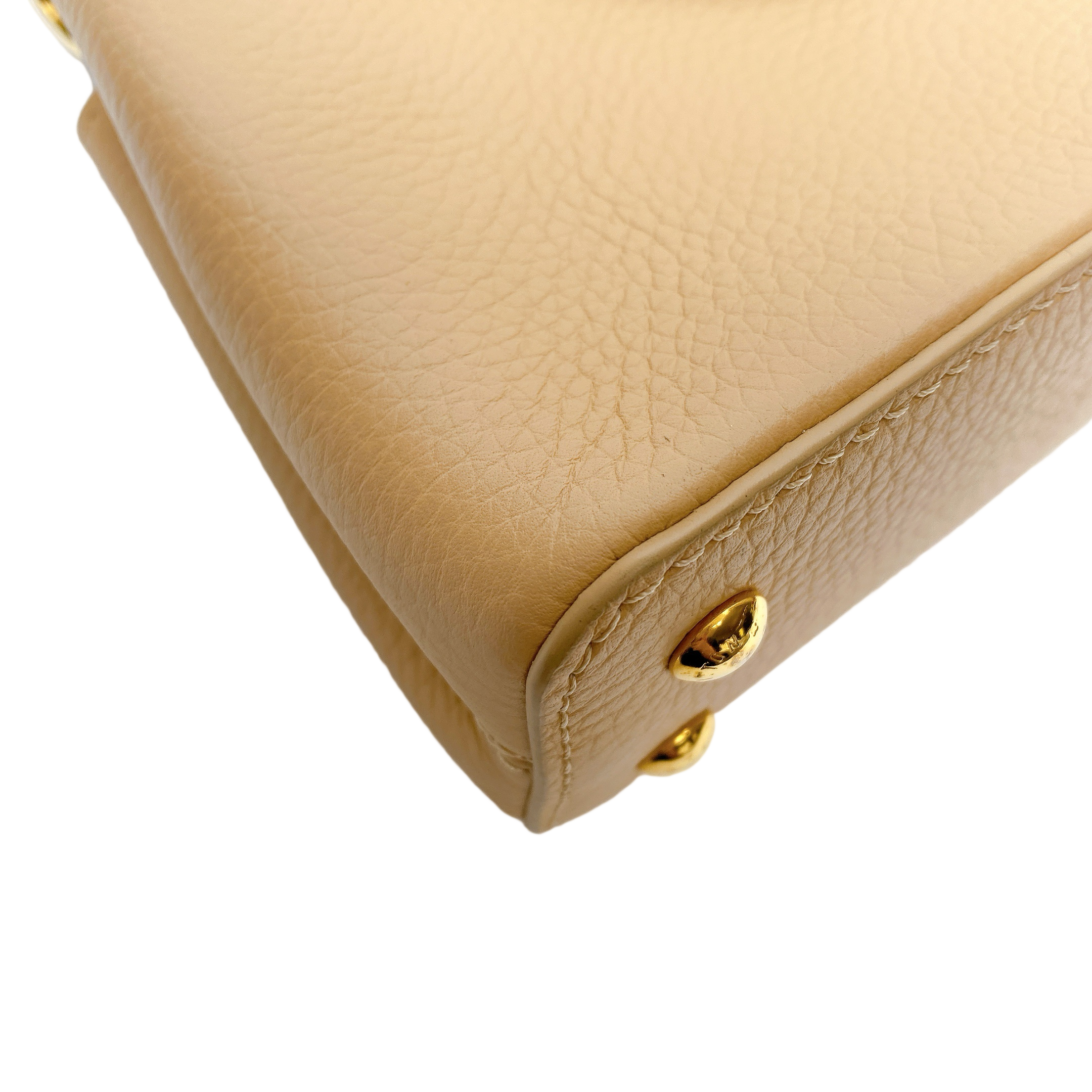 LV CAPUCINES