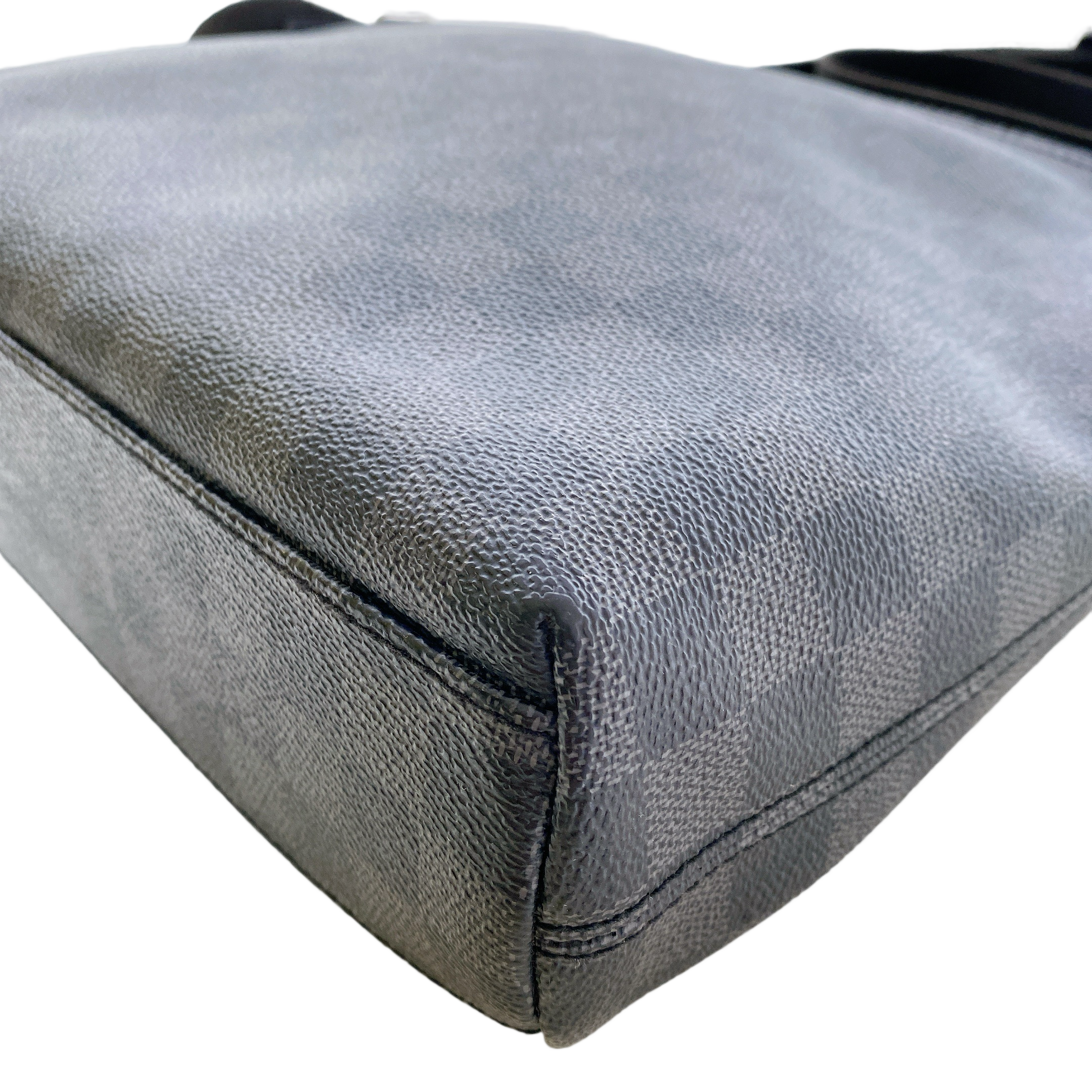 LV MICK SLING BAG